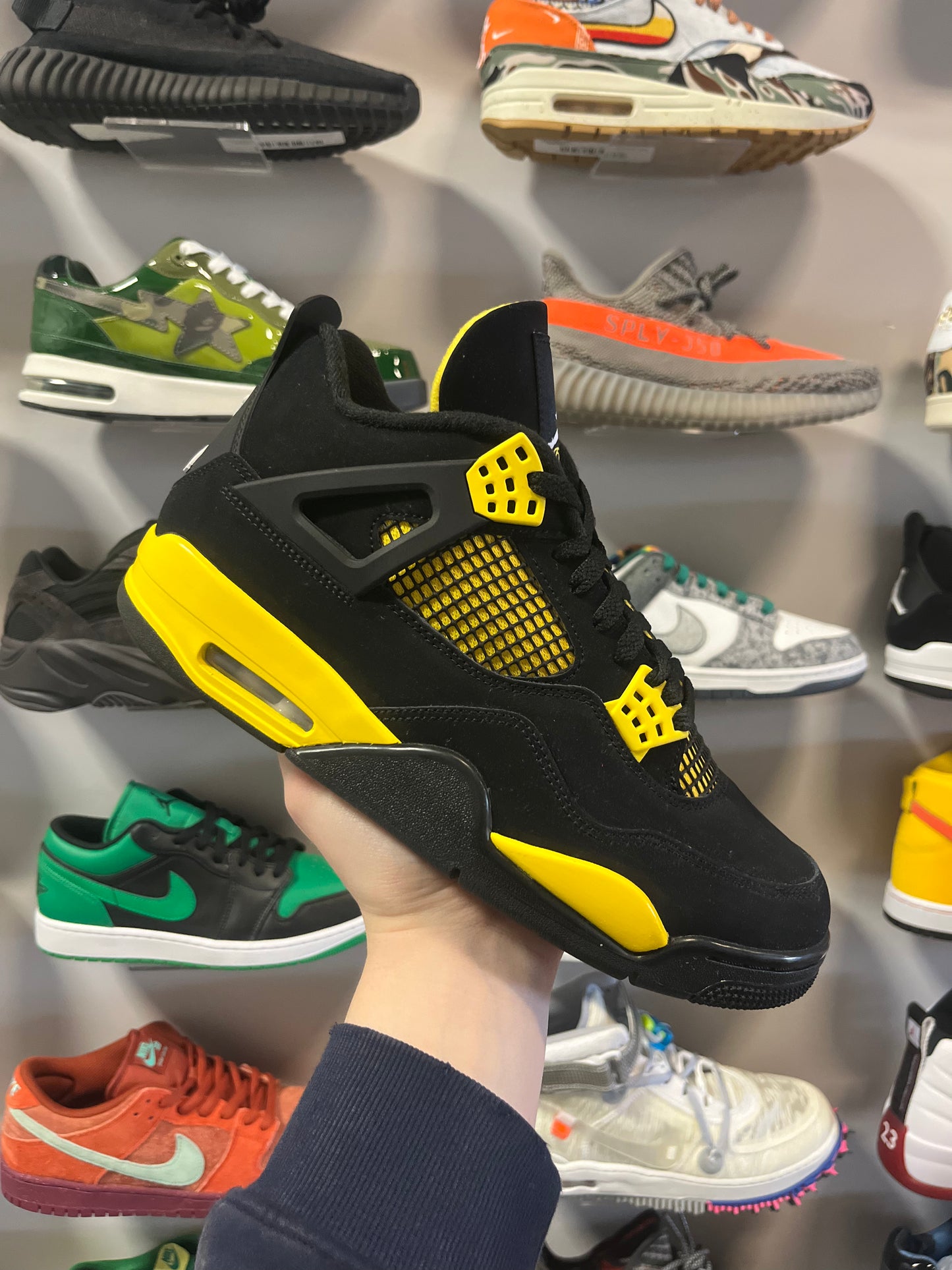 Jordan 4 Thunder / Brand New