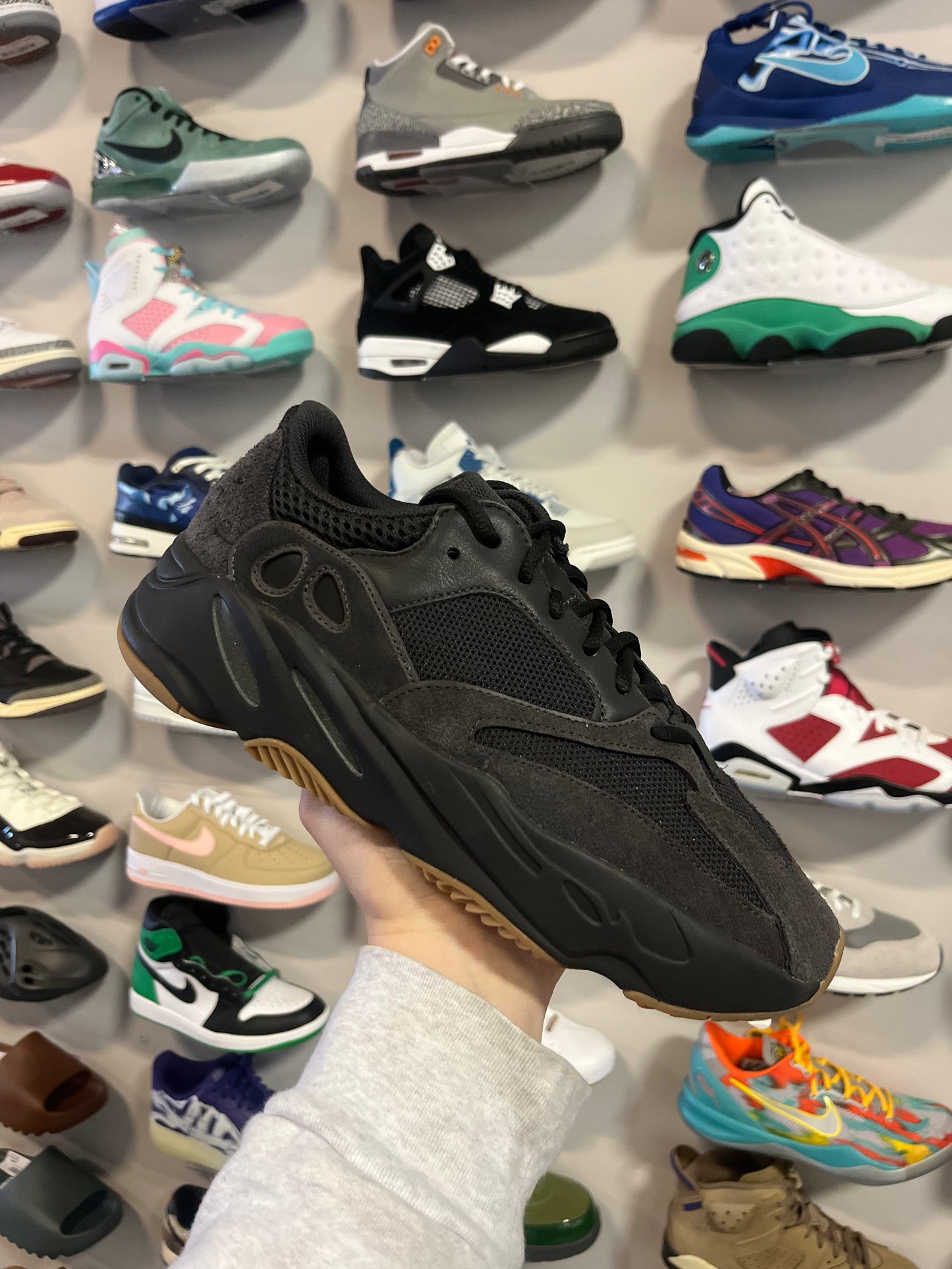 Yeezy 700 Utility Black / Brand New