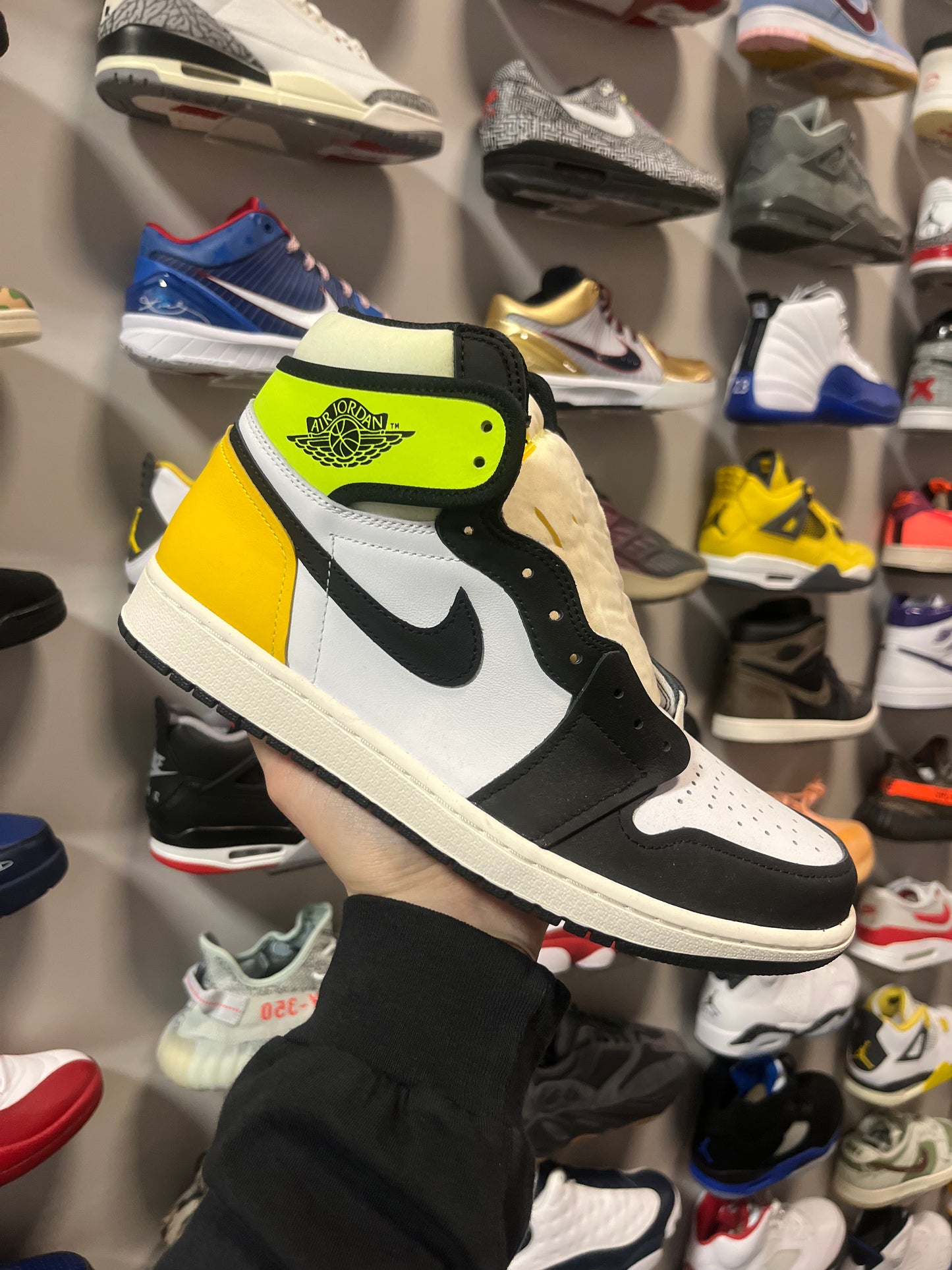 Jordan 1 Volt / Brand New