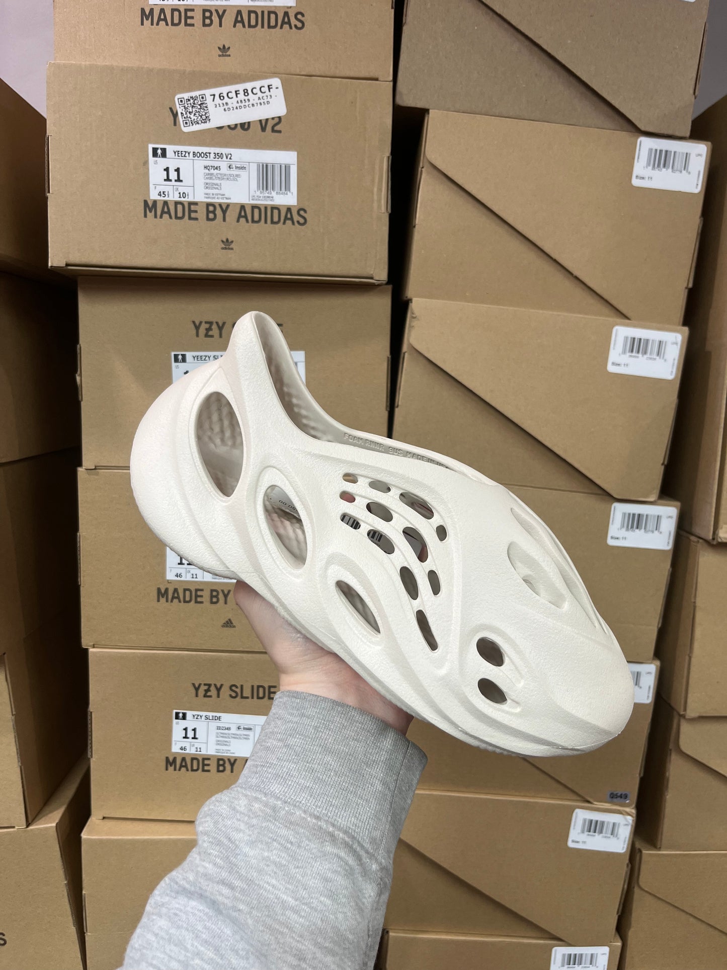 Yeezy Foam Runner Ararat / Brand New