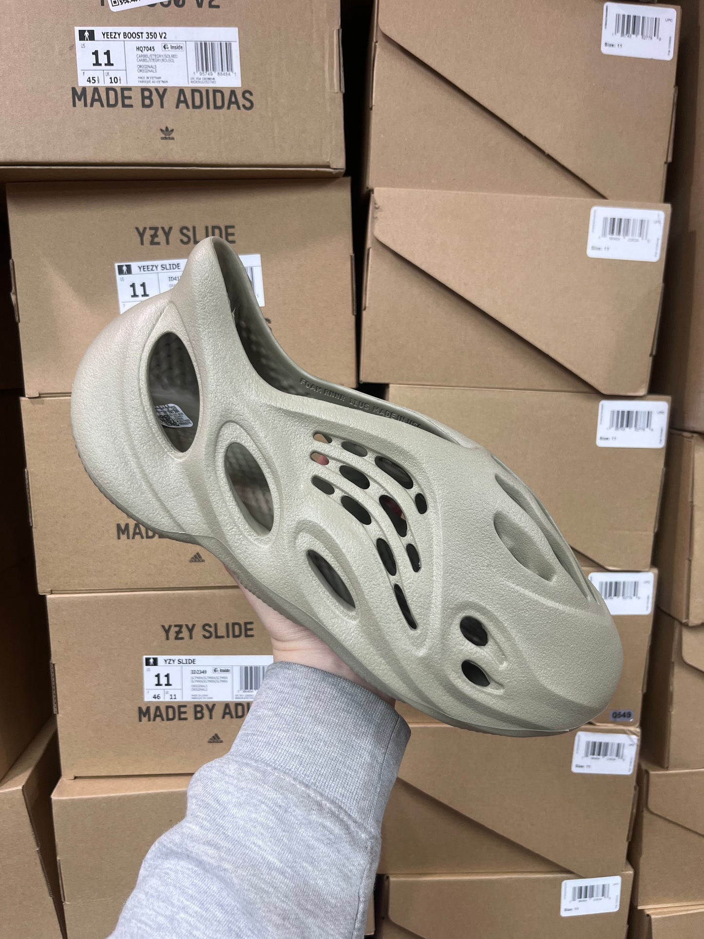 Yeezy Foam Runner Stone Salt / Brand New