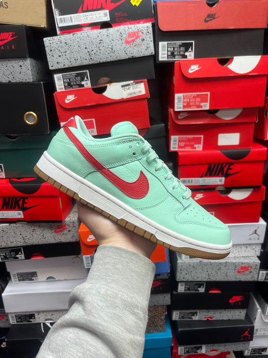 Dunk Low NikeByYou / Brand New
