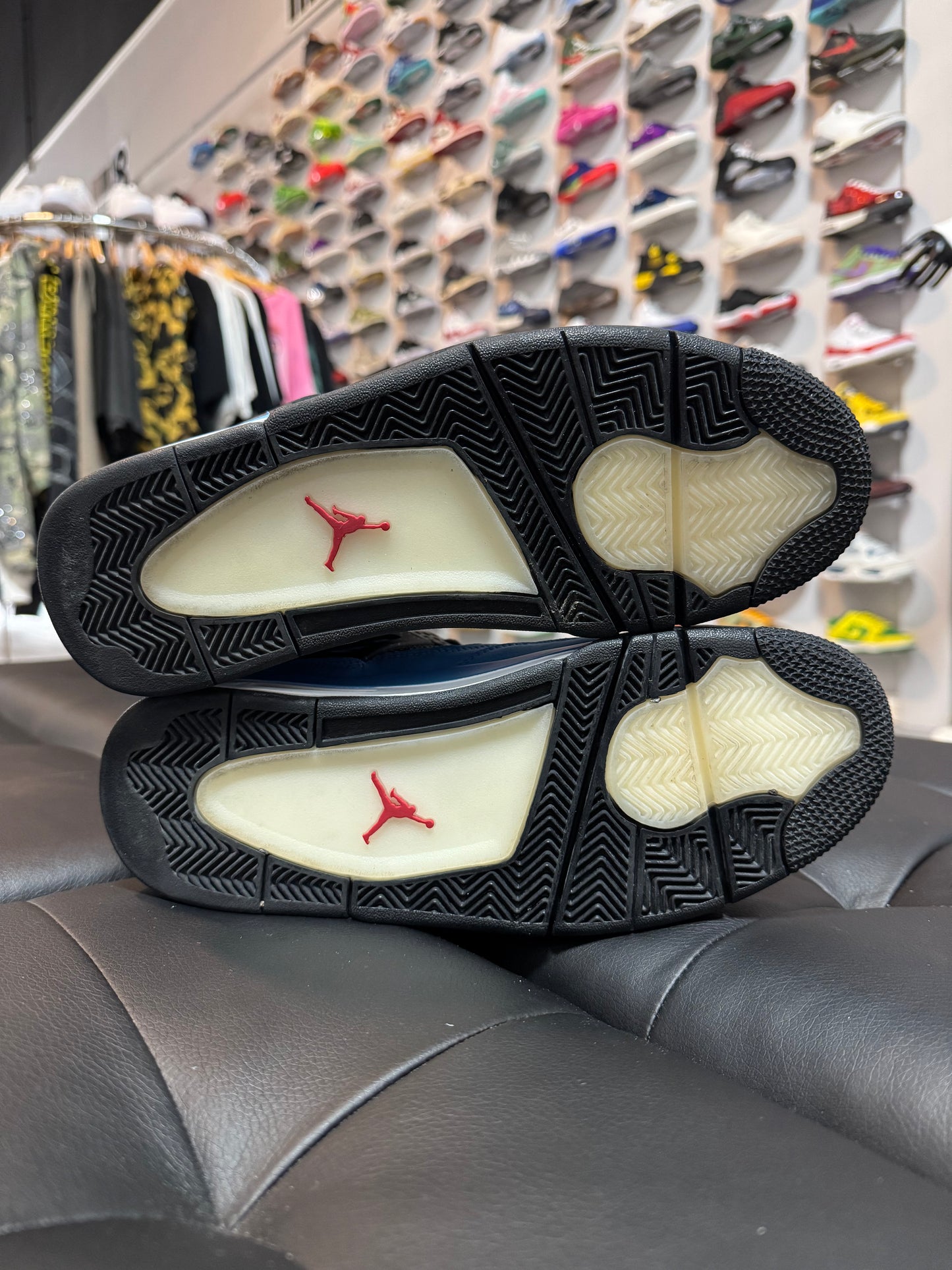 Jordan 4 Travis Scott Cactus Jack / Preowned
