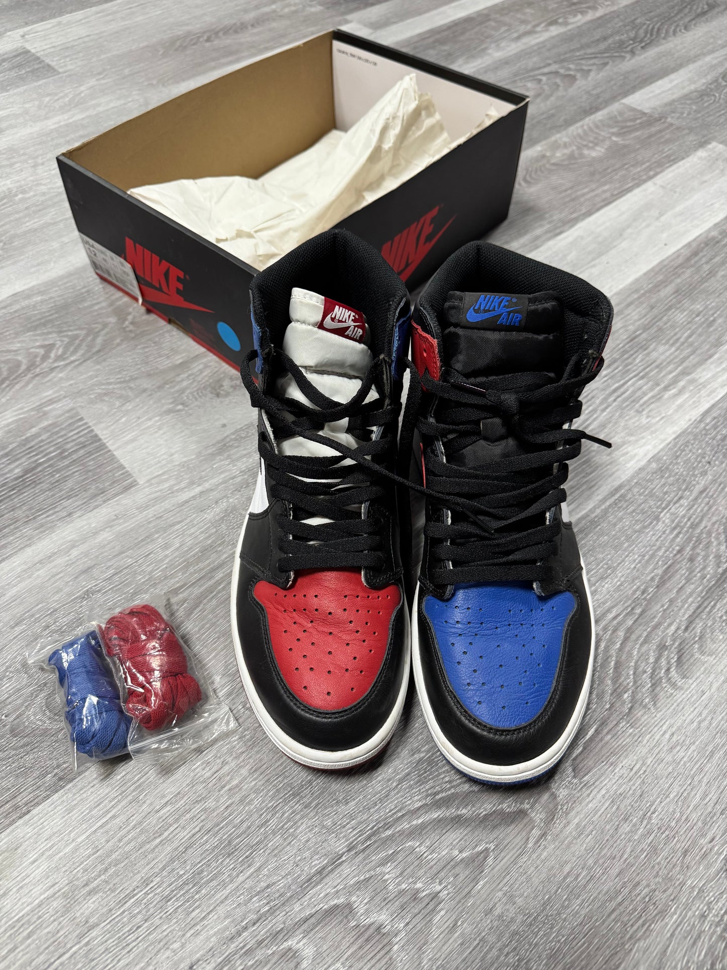 Jordan 1 Top 3 / Preowned