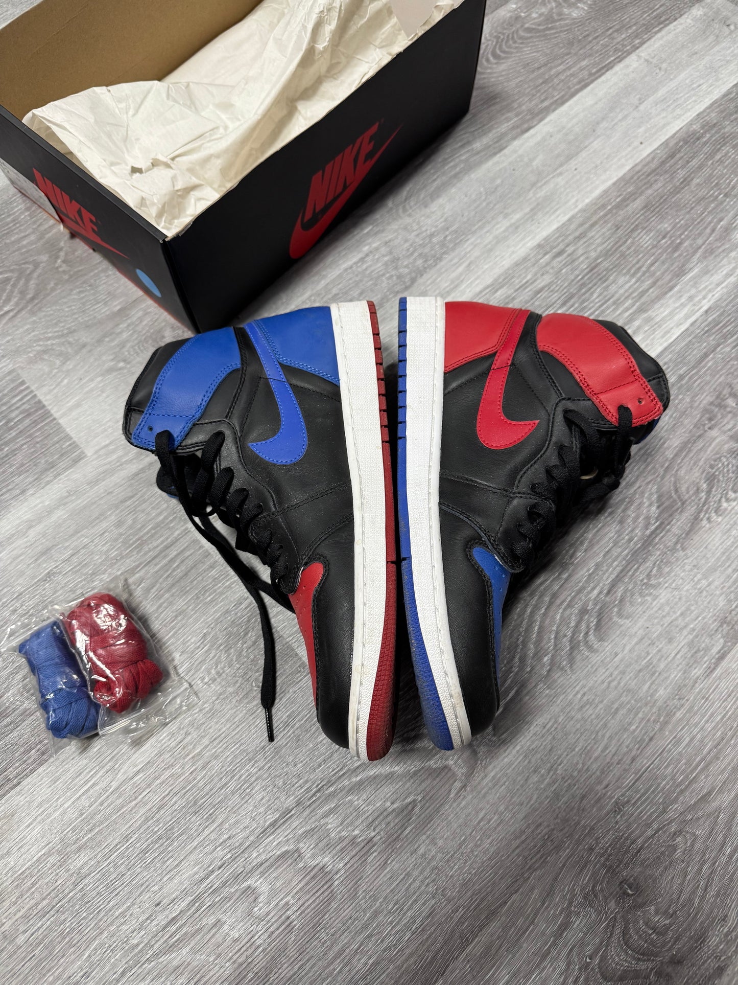 Jordan 1 Top 3 / Preowned