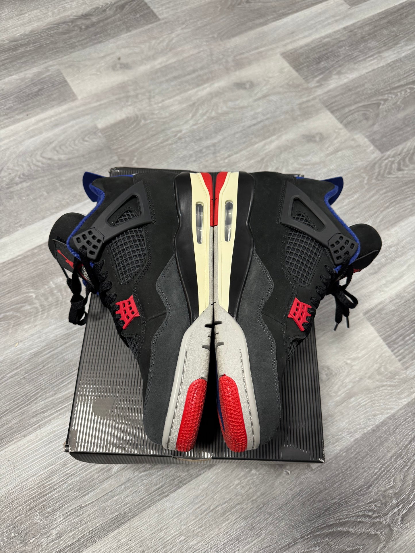 Jordan 4 Rare Air / Preowned