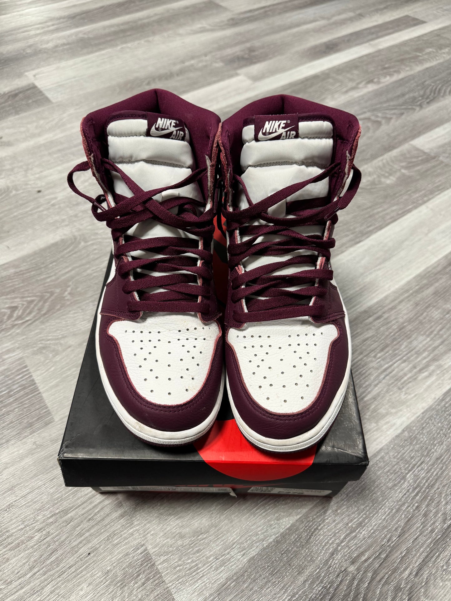 Jordan 1 Bordeaux / Preowned