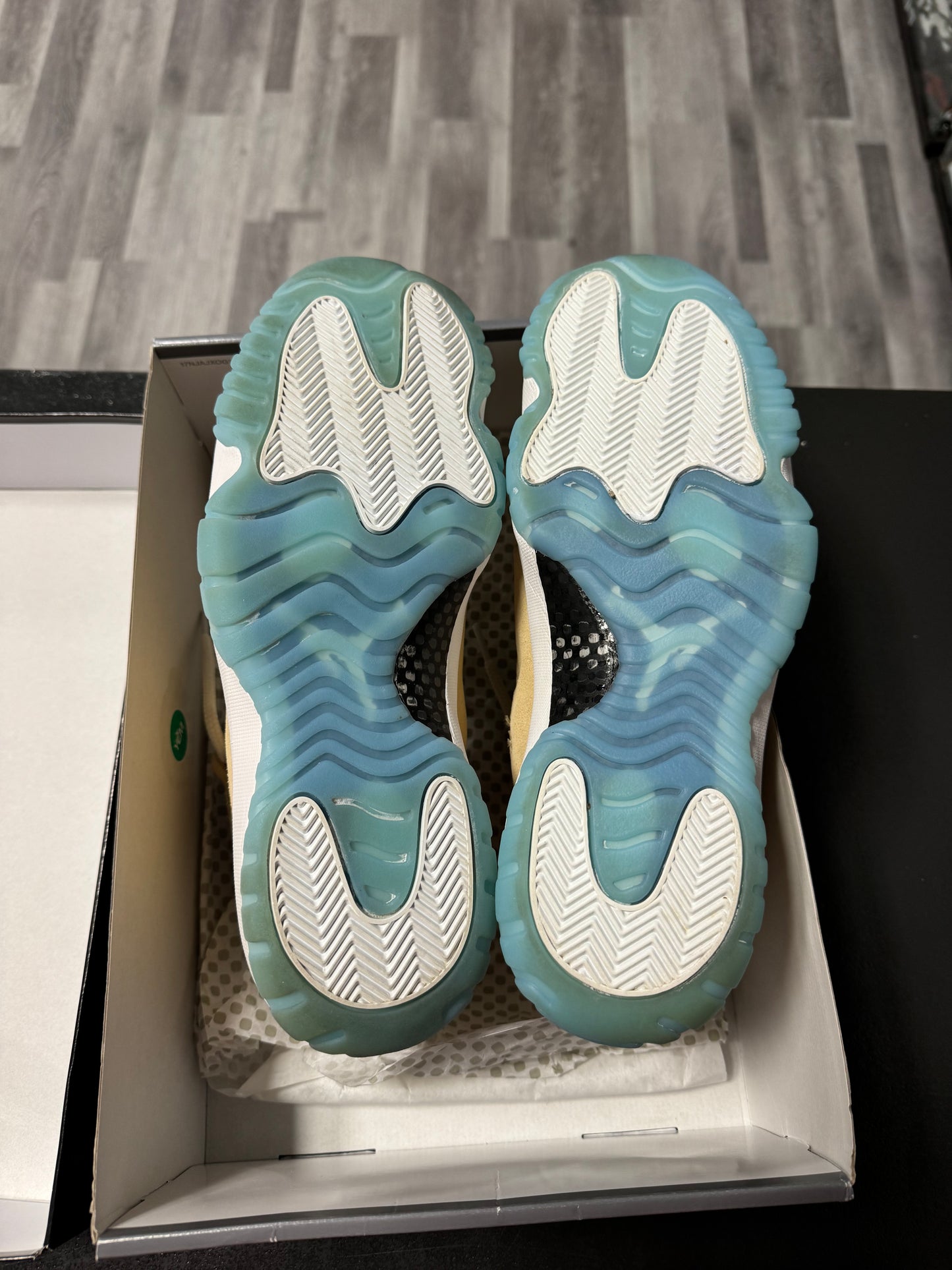 Jordan 11 Houston / Preowned