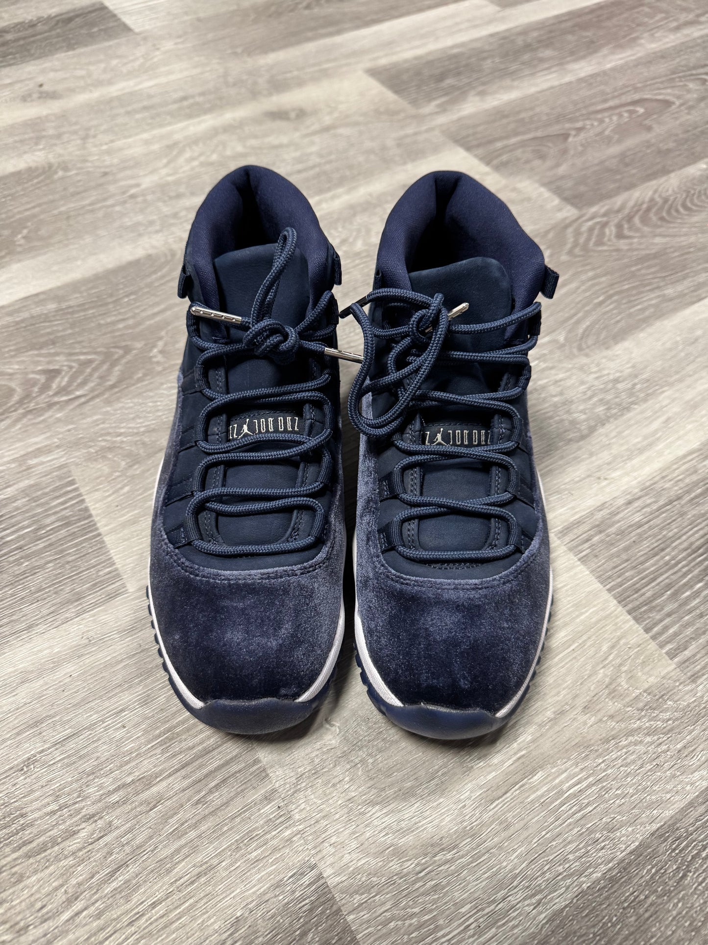 Jordan 11 Midnight Navy / Preowned