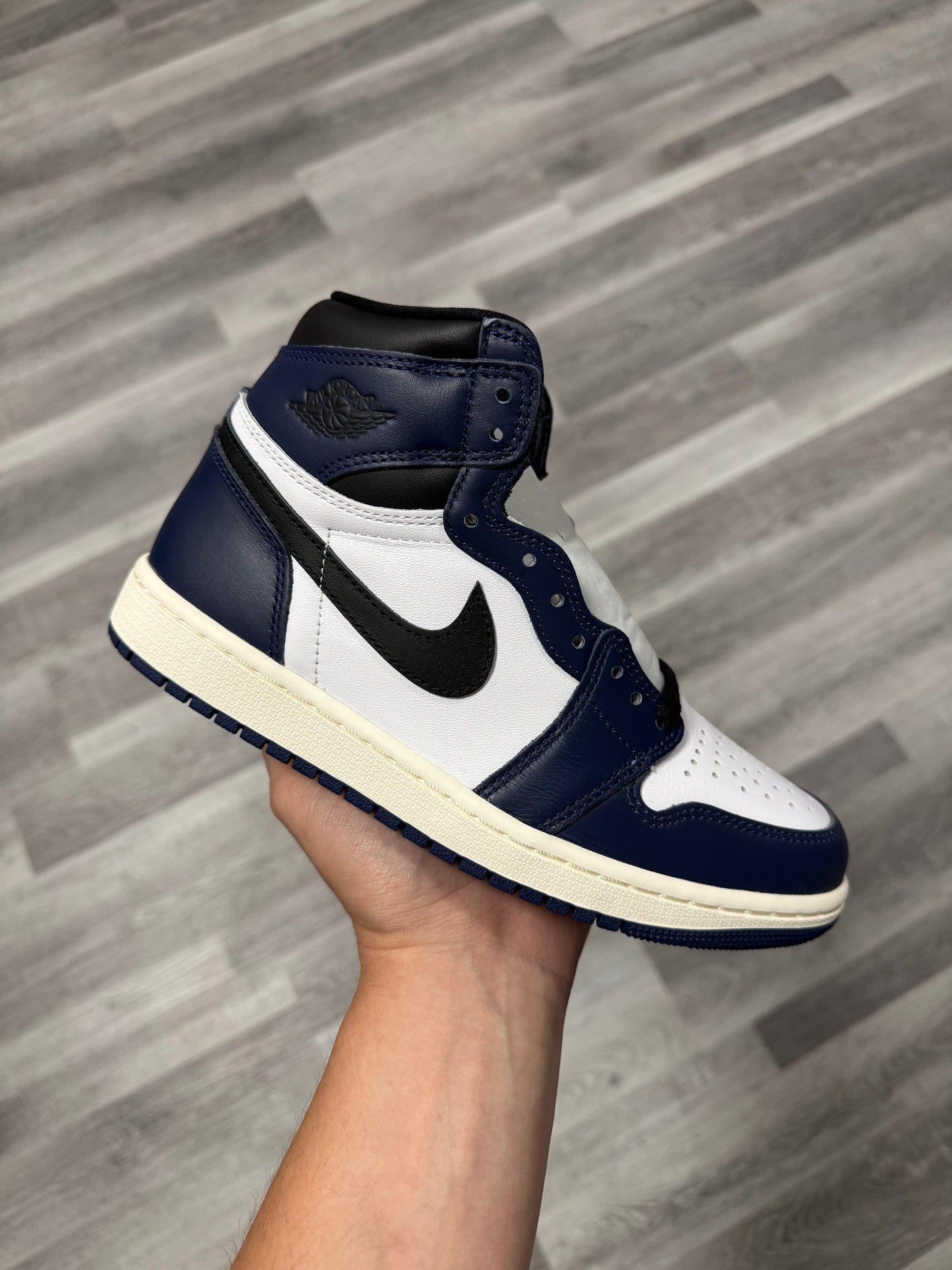 Jordan 1 Midnight Navy / Brand New