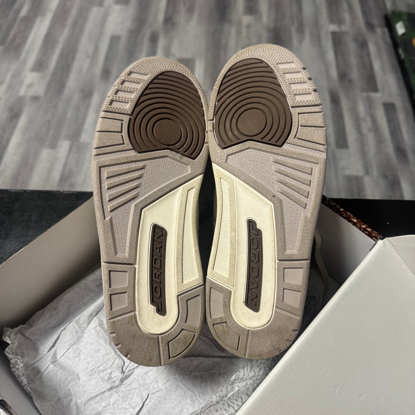 Jordan 3 Palomino / Preowned