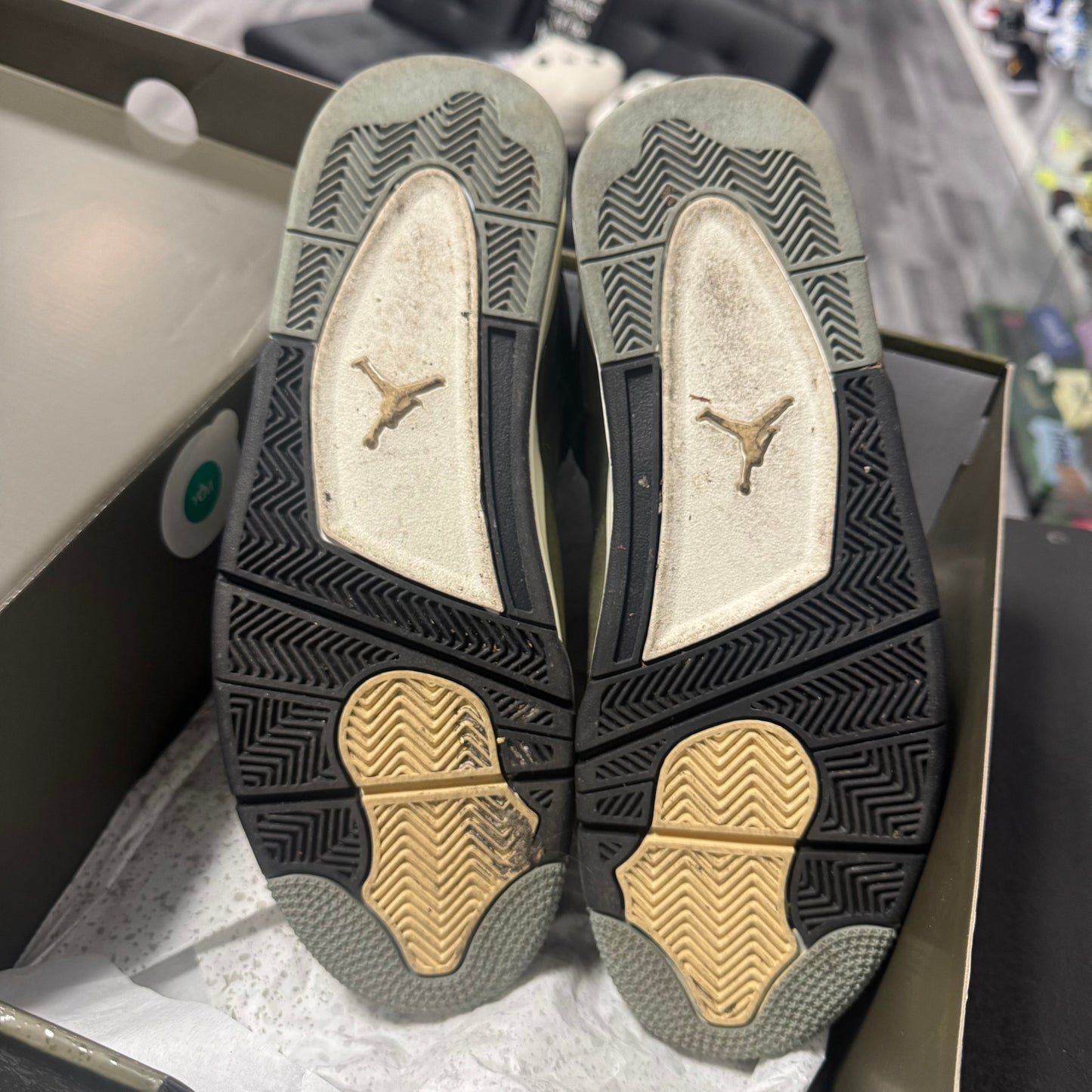 Jordan 4 Craft Olive / Preowned