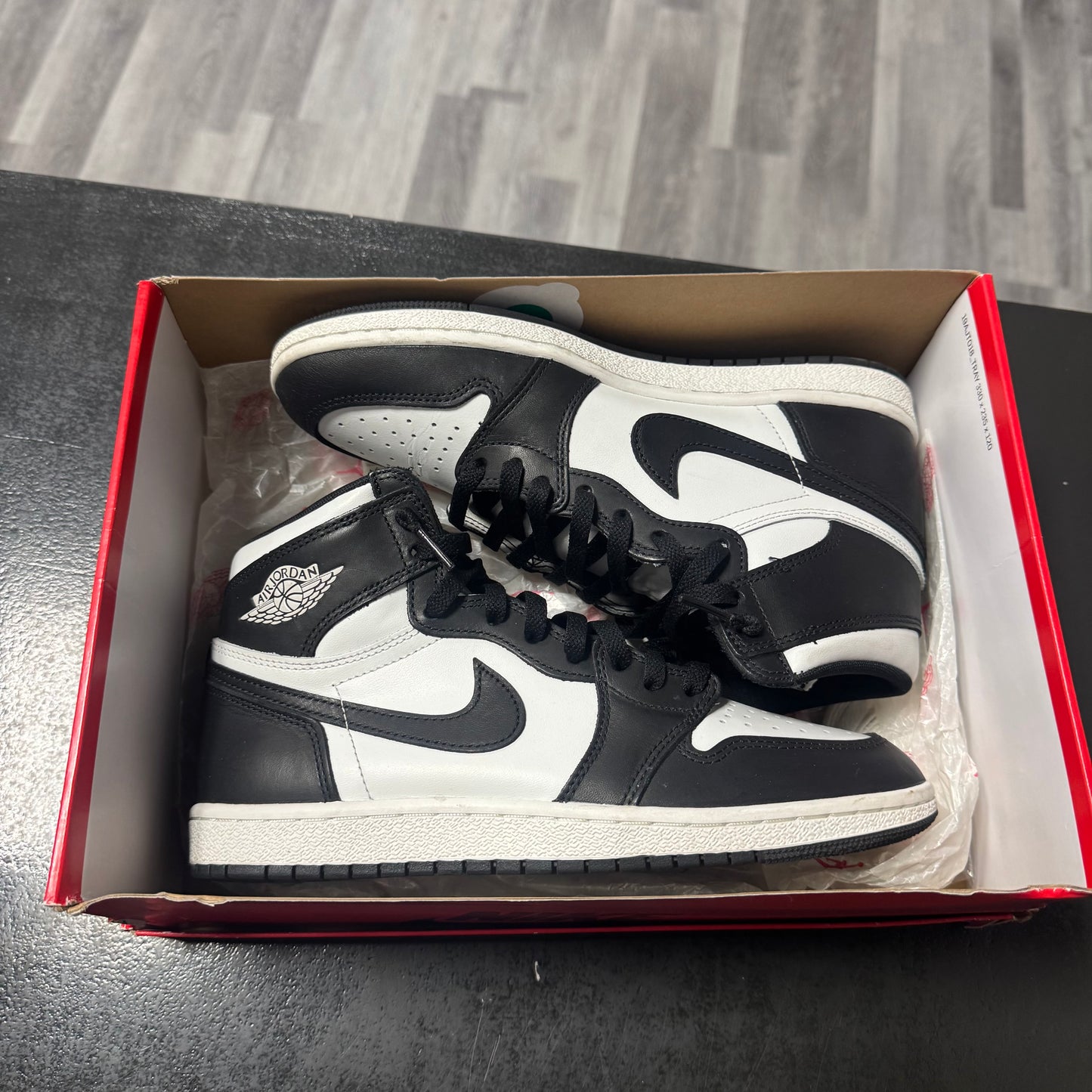 Jordan 1 Black White ‘85 / Preowned