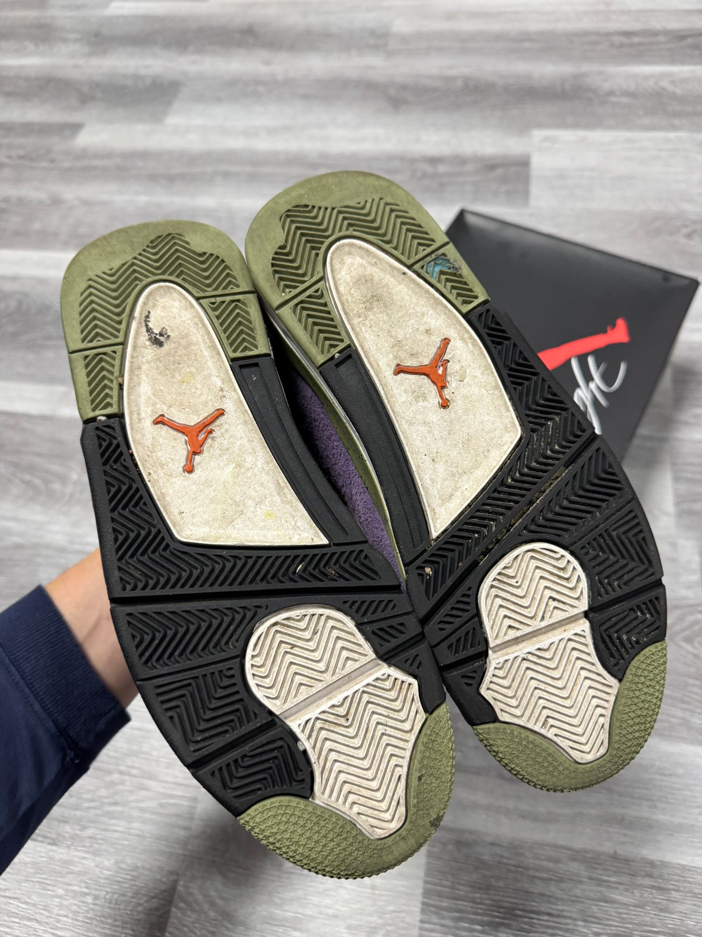 Jordan 4 Canyon Purple / Preowned