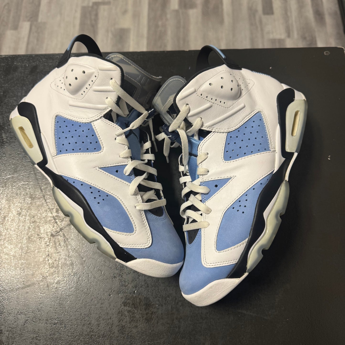 Jordan 6 UNC / Preowned