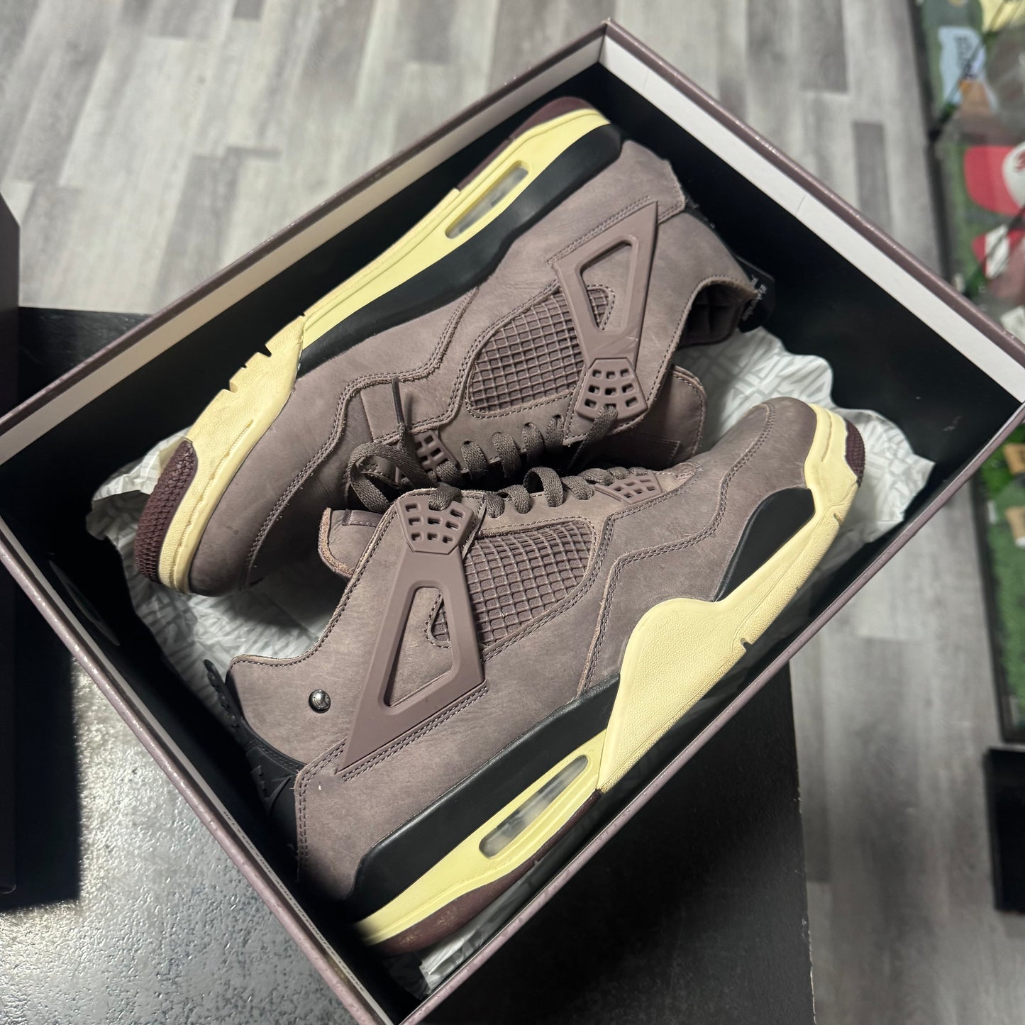 Jordan 4 A Ma Maniére / Preowned