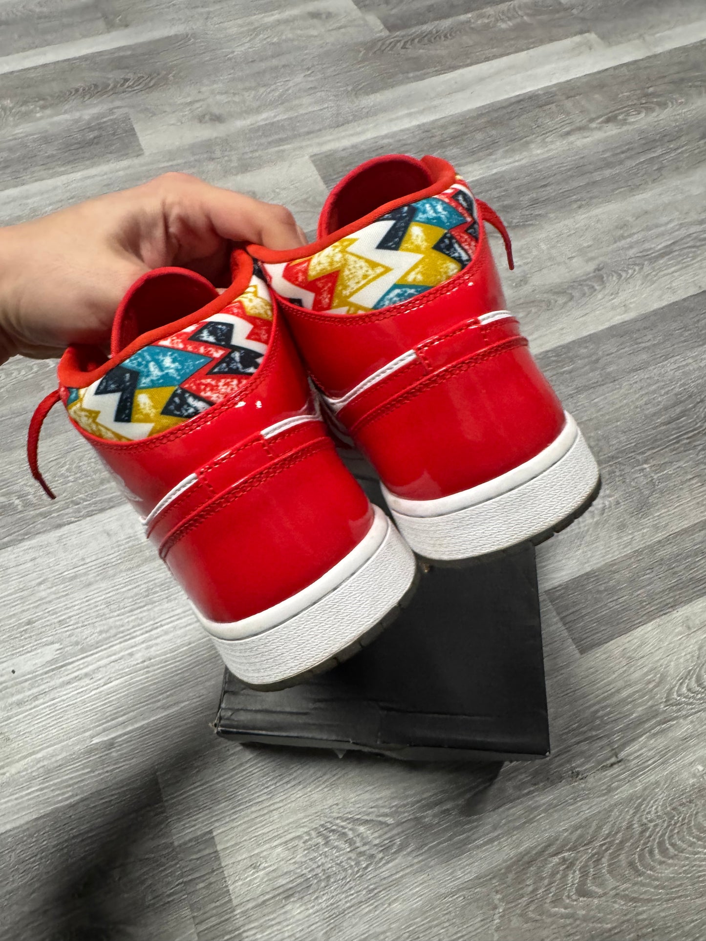 Jordan 1 Mid Barcelona Red Patent / Preowned