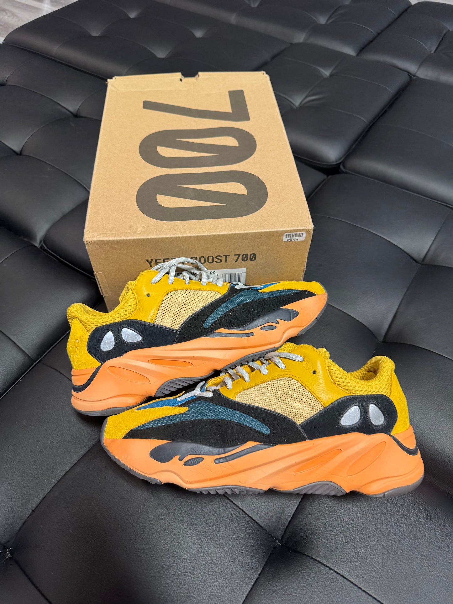 Yeezy 700 Sun / Preowned