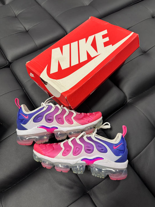 Air Vapormax Plus Pink Blast / Preowned