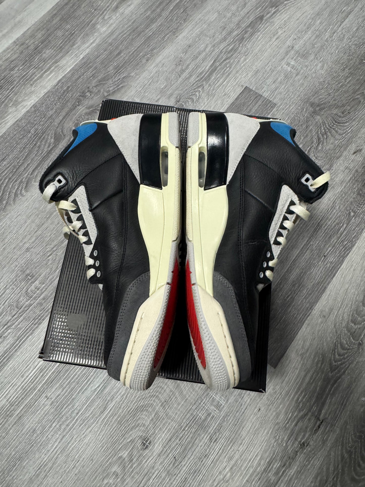 Jordan 3 Rare Air / Preowned