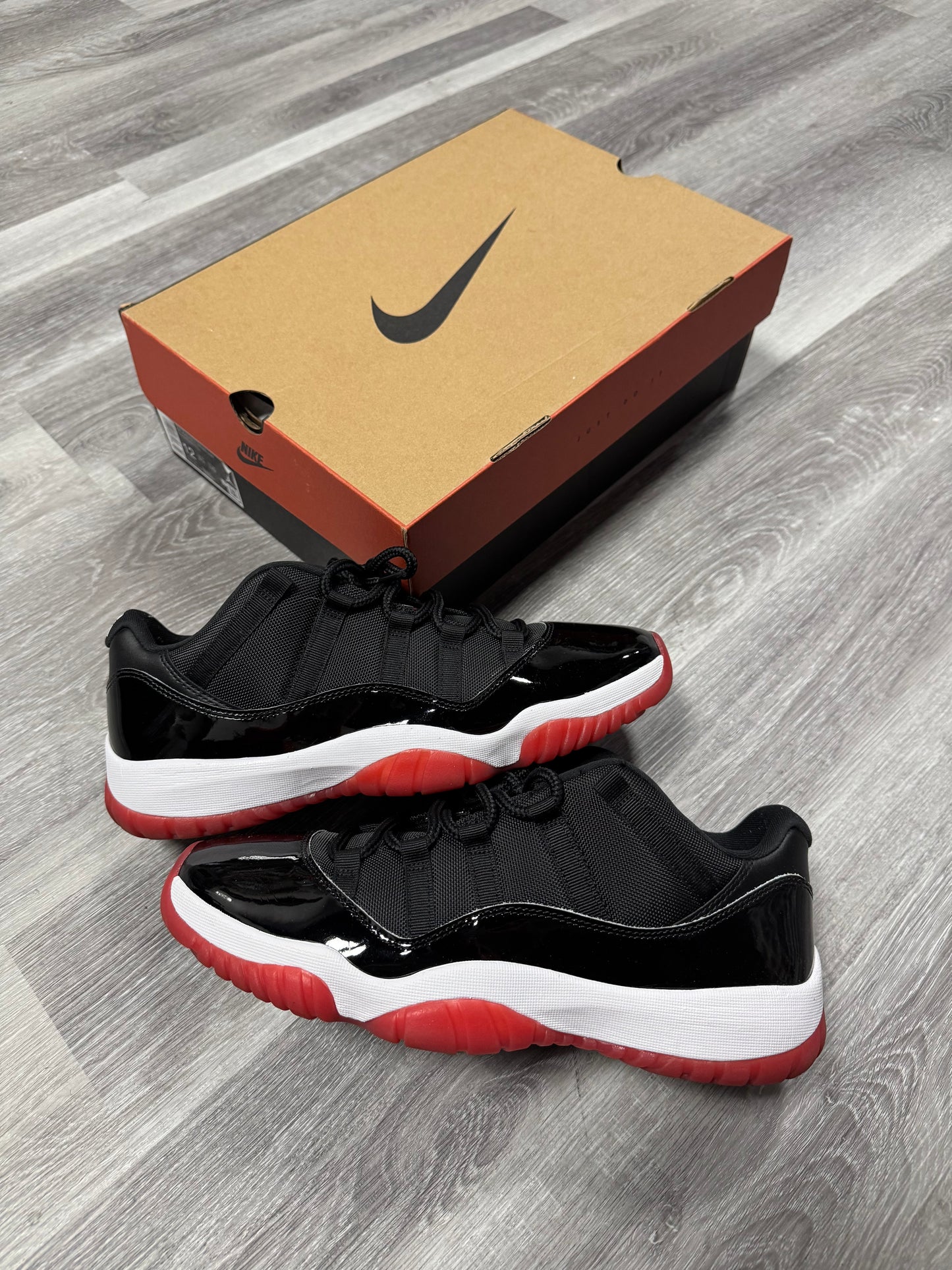 Jordan 11 Low Bred / Preowned