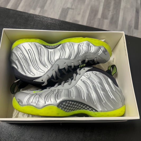 Nike Air Foamposite One Silver Volt Camo / Preowned