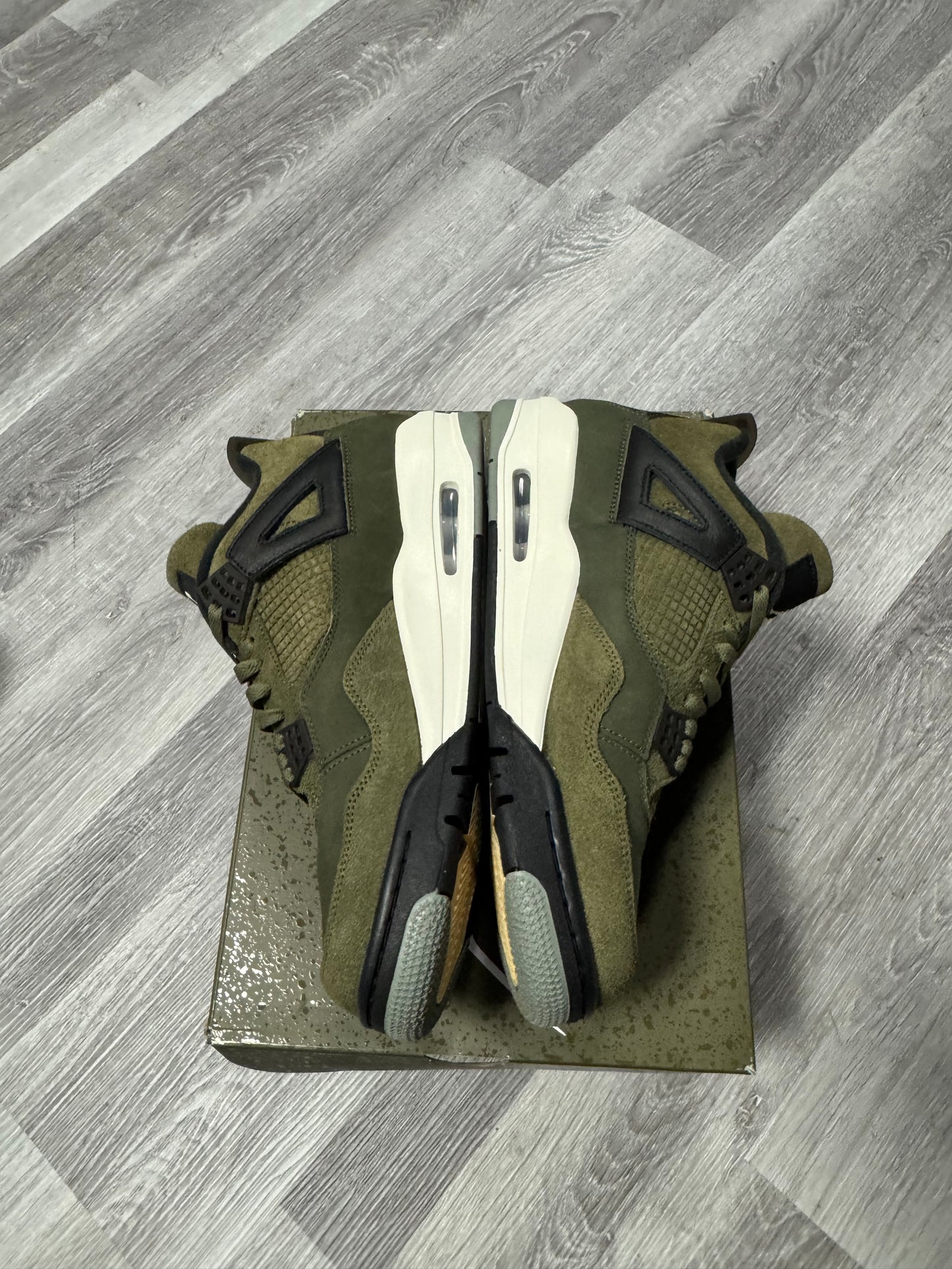 Jordan 4 Craft Olive / Preowned