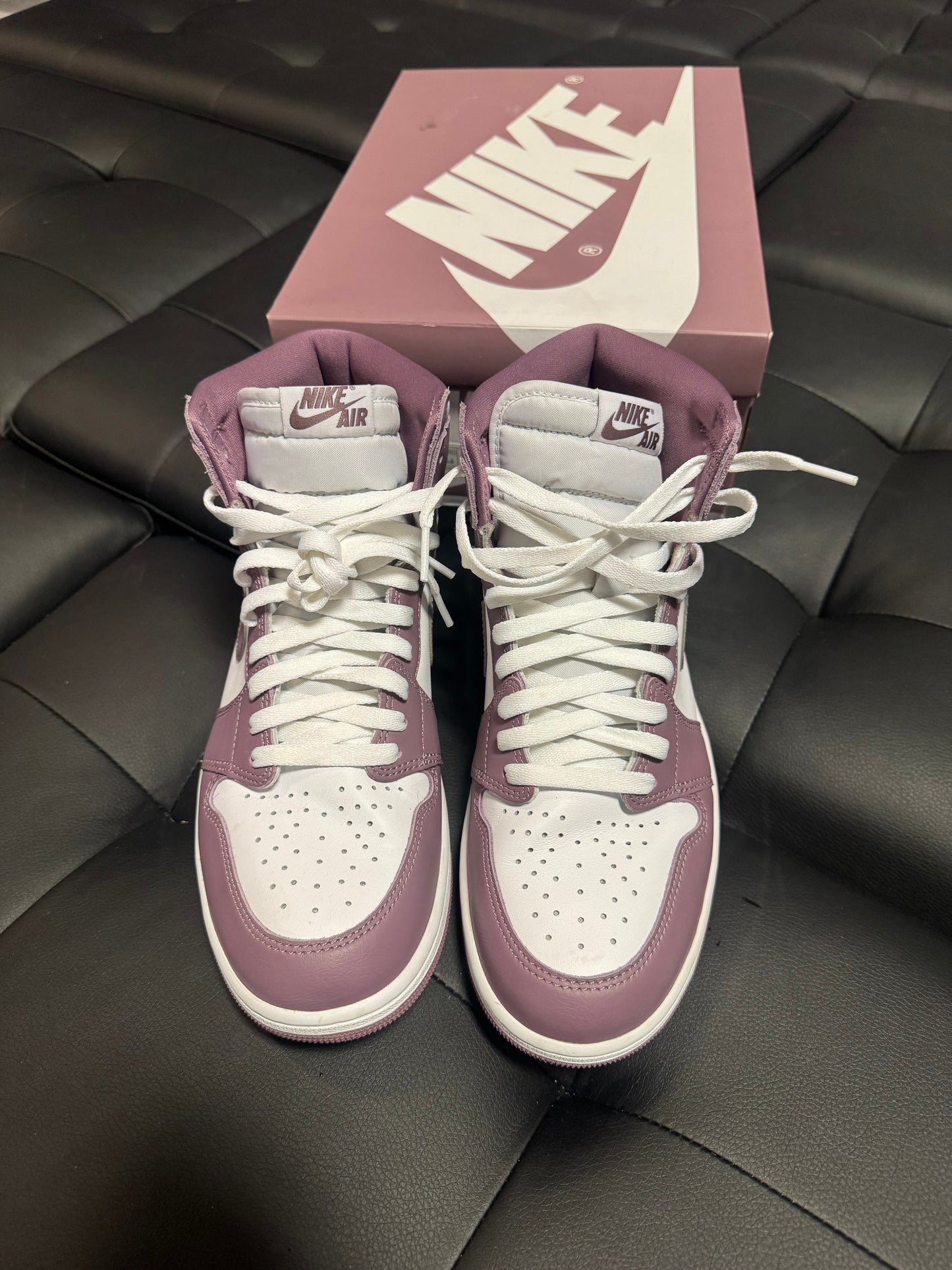 Jordan 1 Mauve / Preowned
