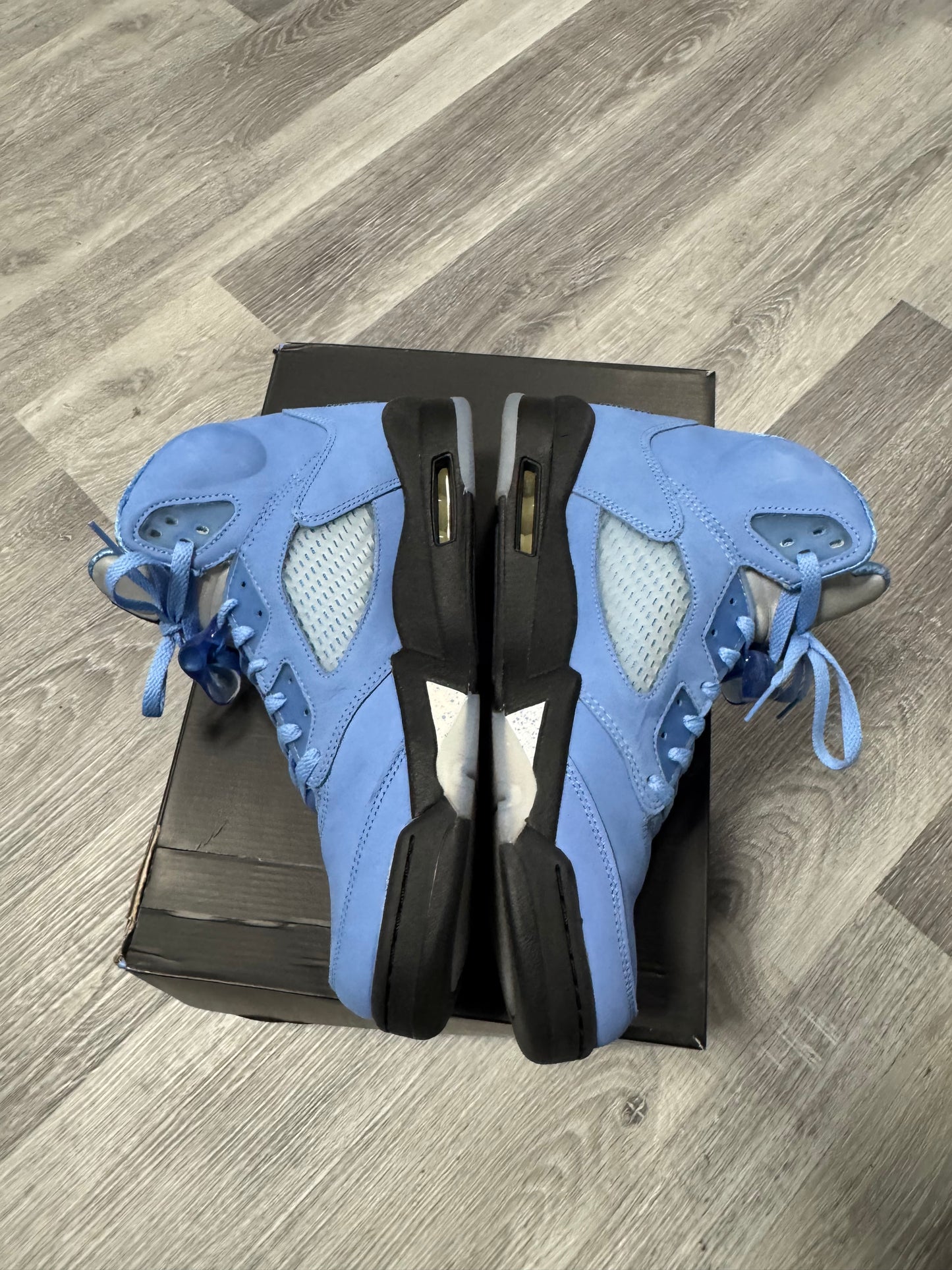 Jordan 5 UNC / Preowned