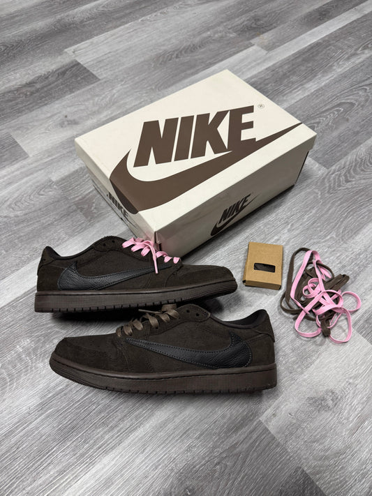 Jordan 1 Low Travis Scott Velvet Brown / Preowned