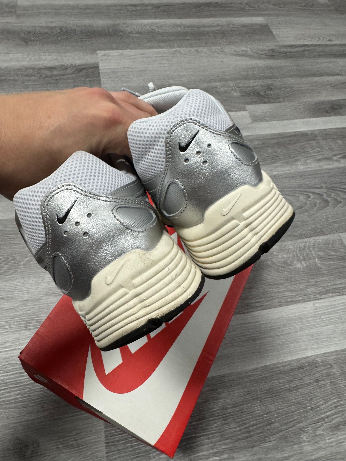 Nike P-6000 Metallic Silver / Preowned