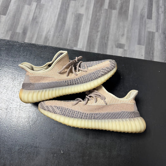 Yeezy 350 Ash Pearl / Preowned