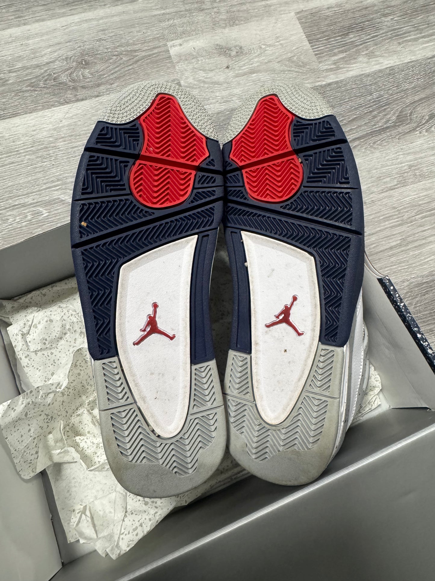 Jordan 4 Midnight Navy / Preowned