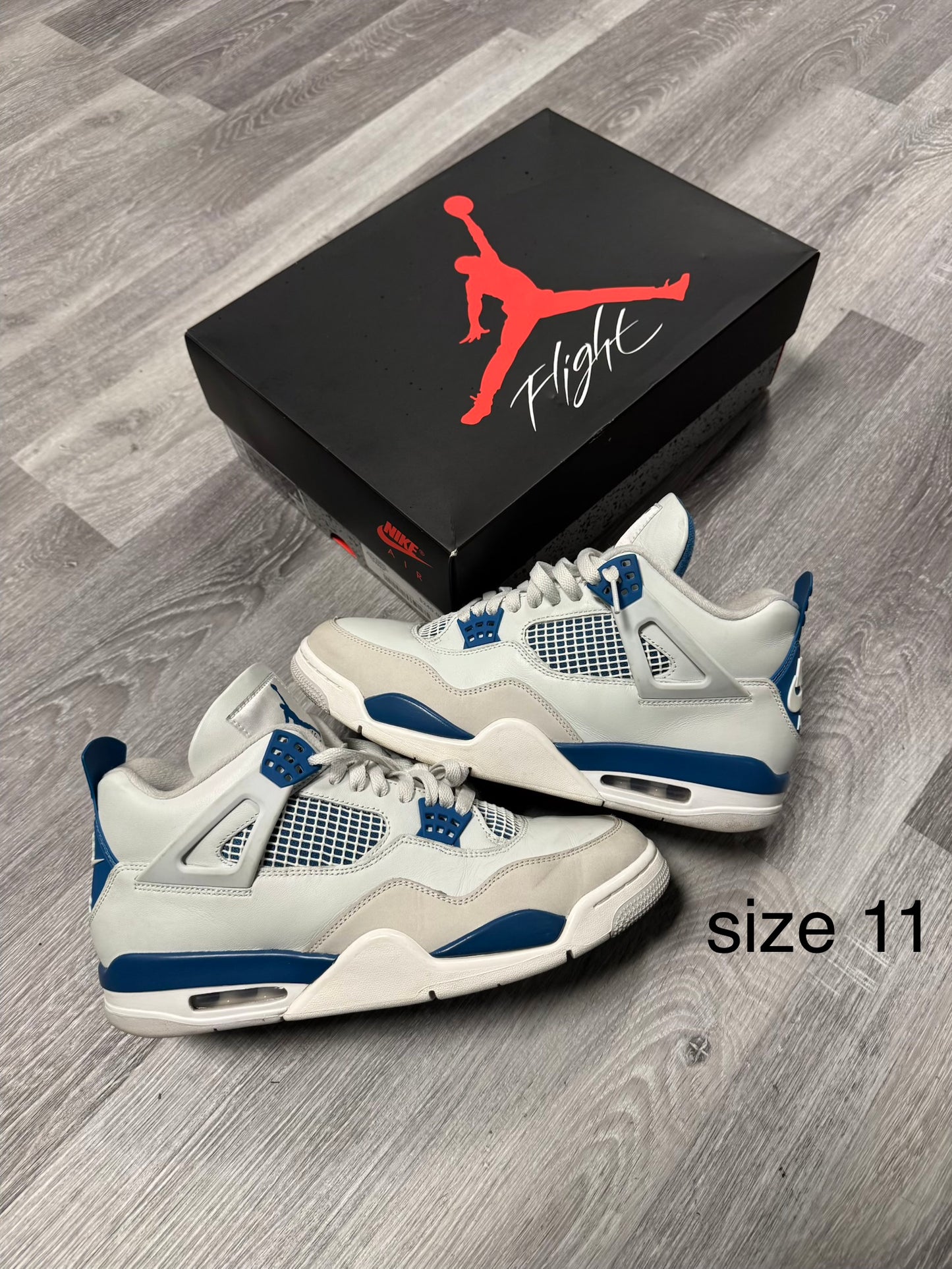 Jordan 4 Military Blue / Preowned