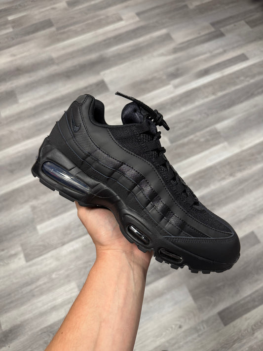 Air Max 95 Triple Black / Brand New