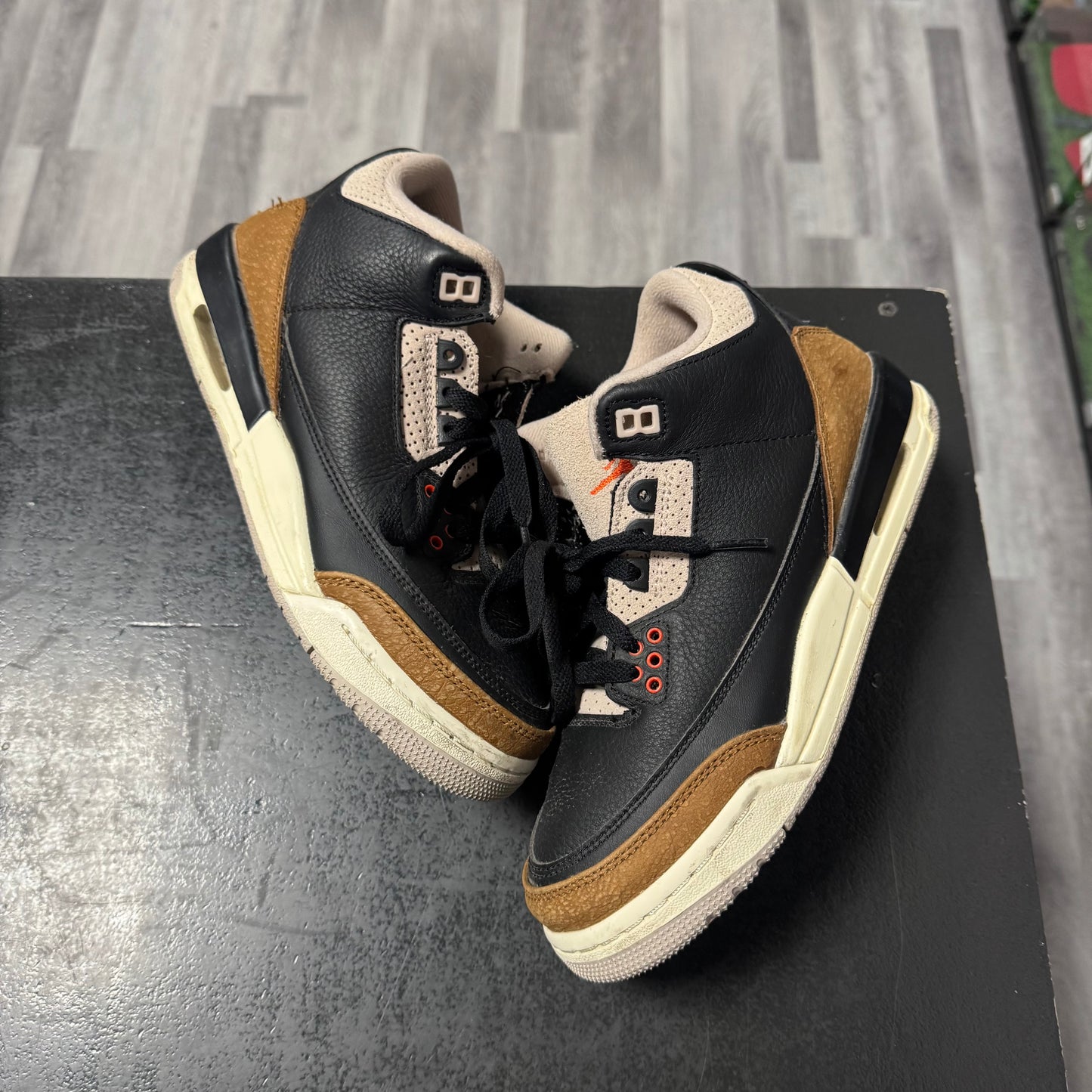 Jordan 3 Desert Elephant / Preowned