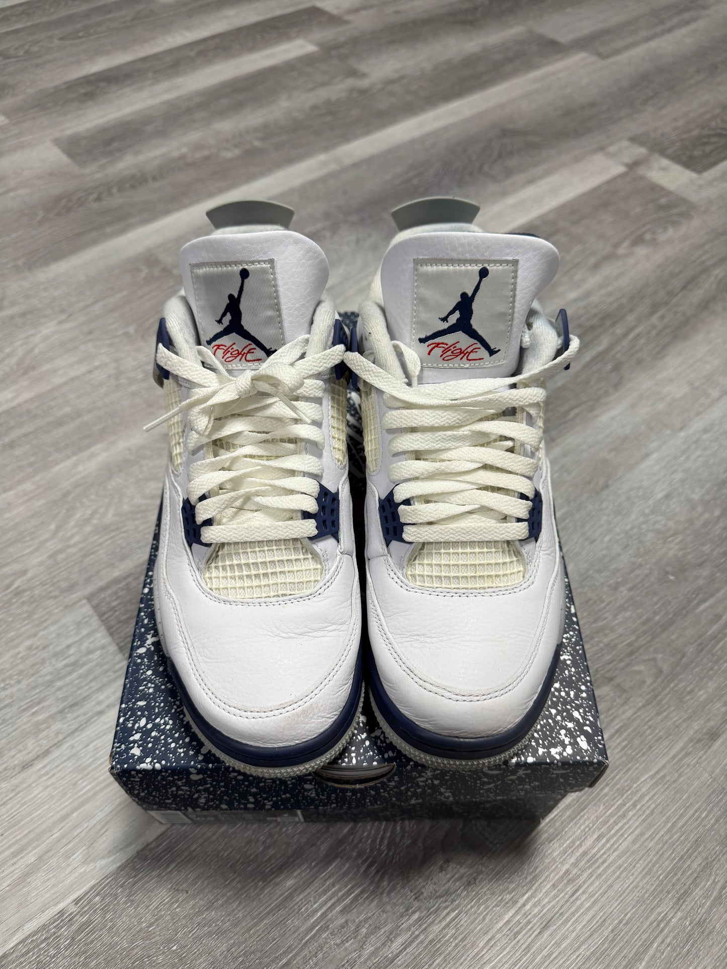 Jordan 4 Midnight Navy / Preowned