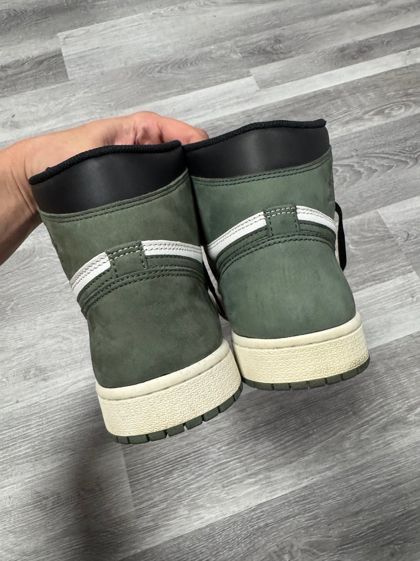 Jordan 1 Clay Green / Preowned