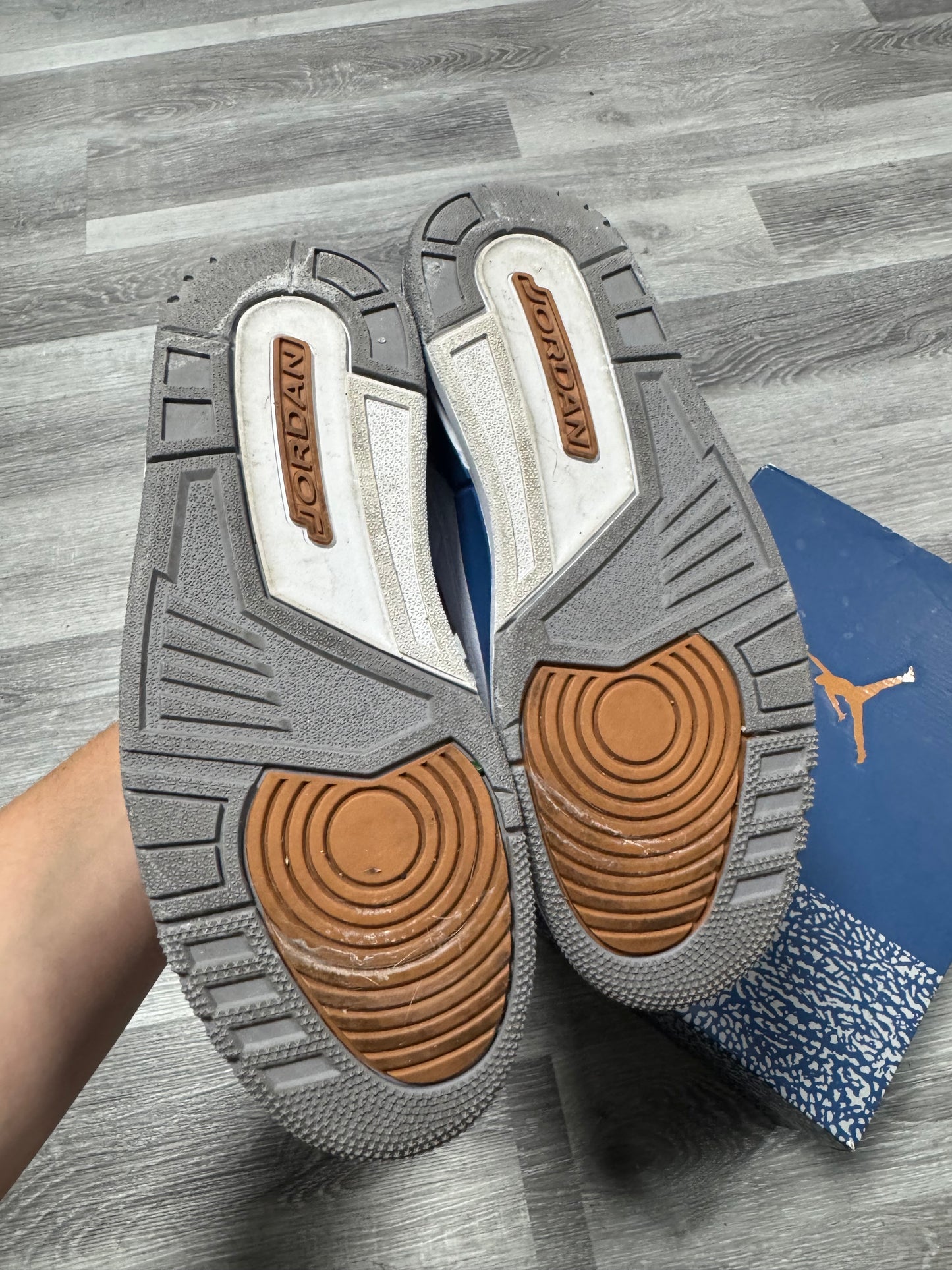 Jordan 3 Wizards / Preowned