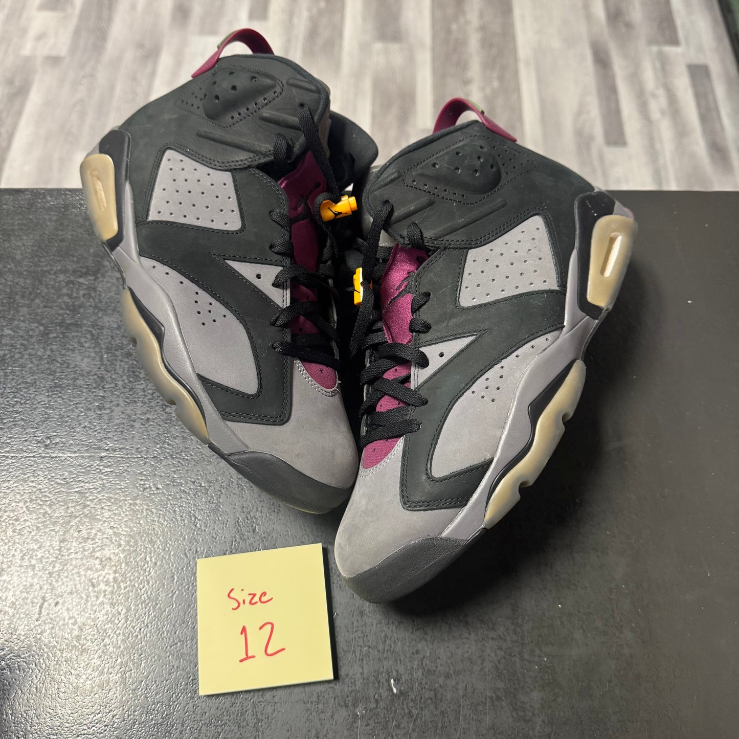 Jordan 6 Bordeaux / Preowned