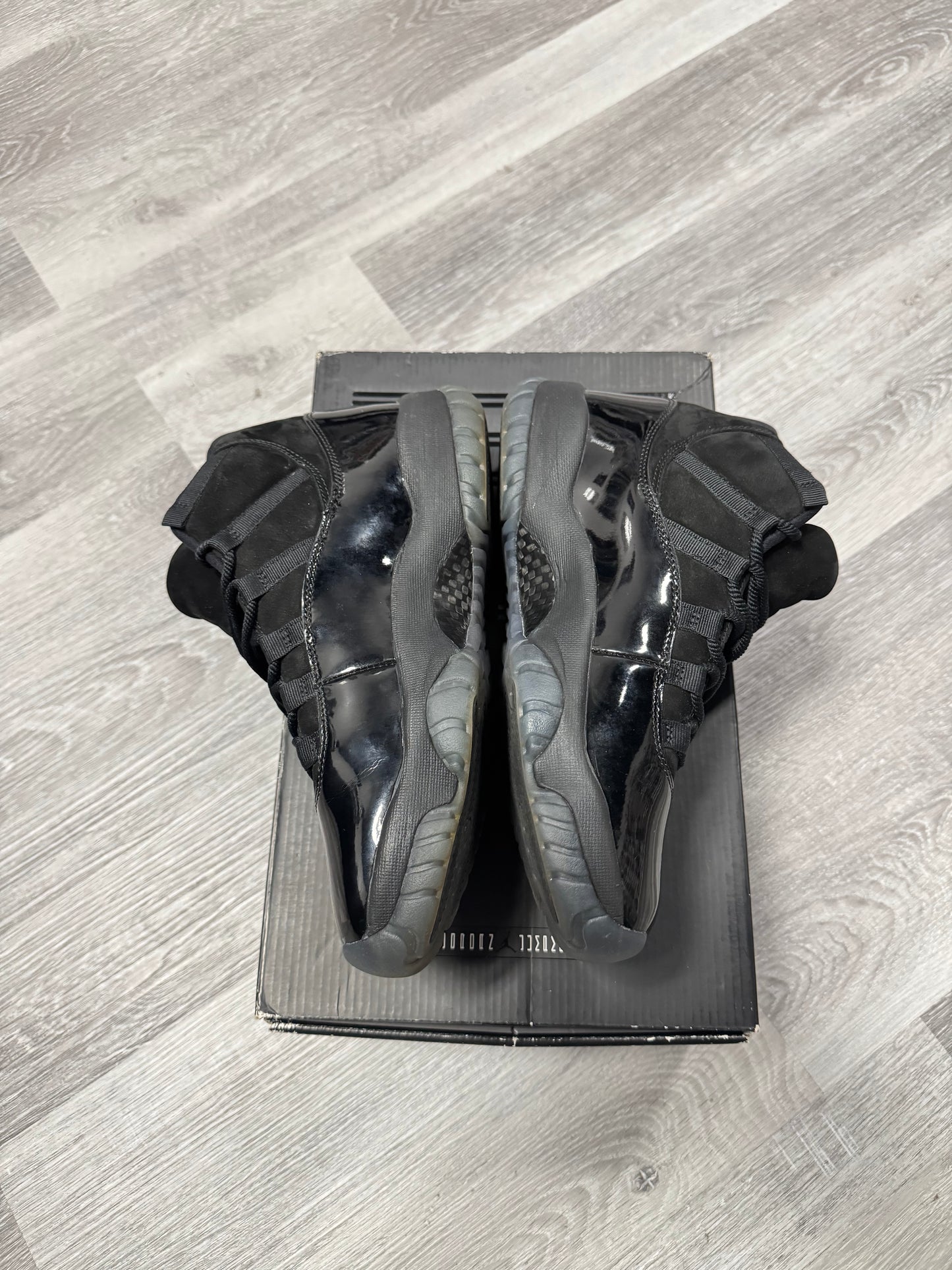 Jordan 11 Cap and Gown / Preowned