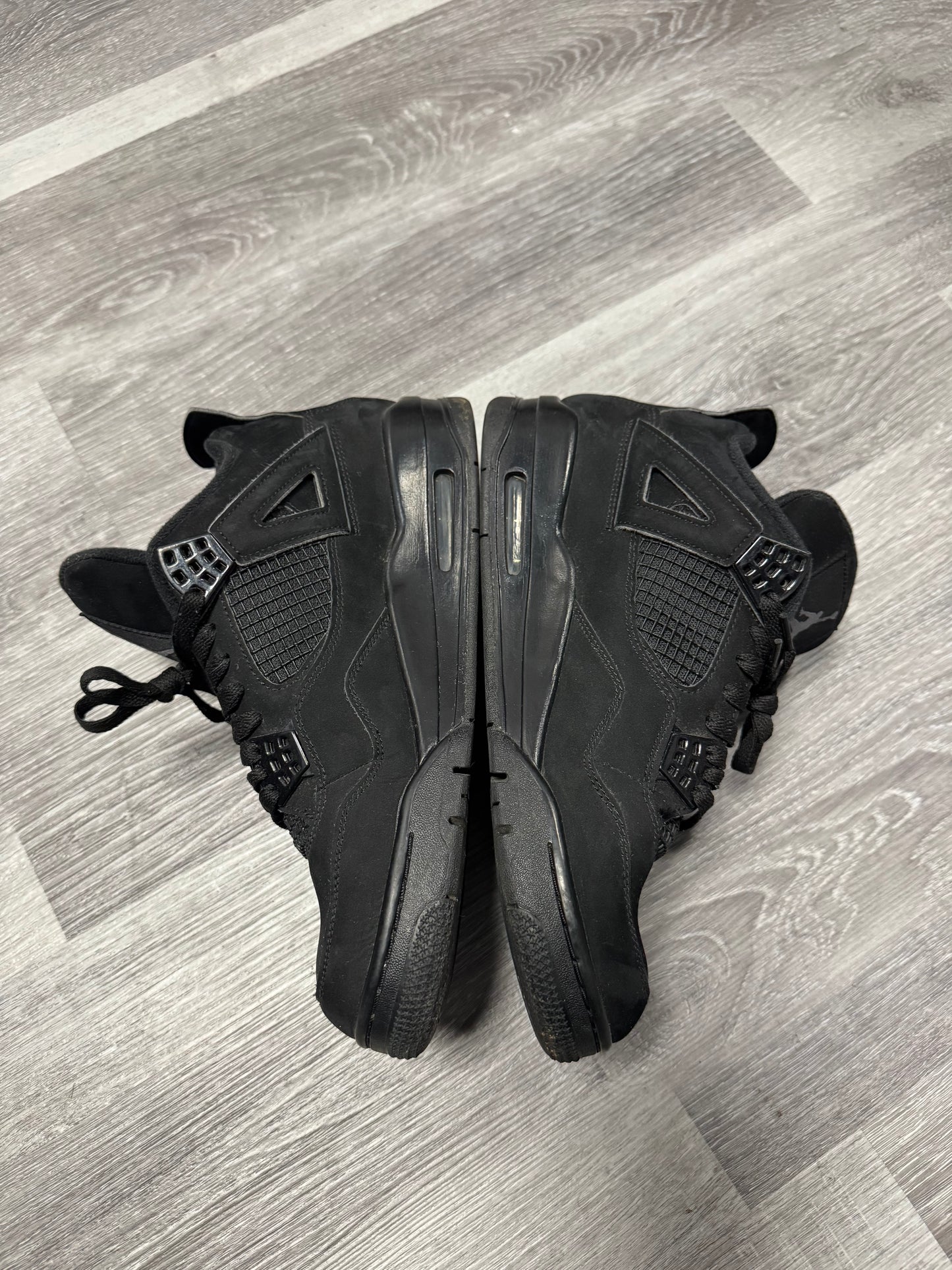 Jordan 4 Black Cat / Preowned