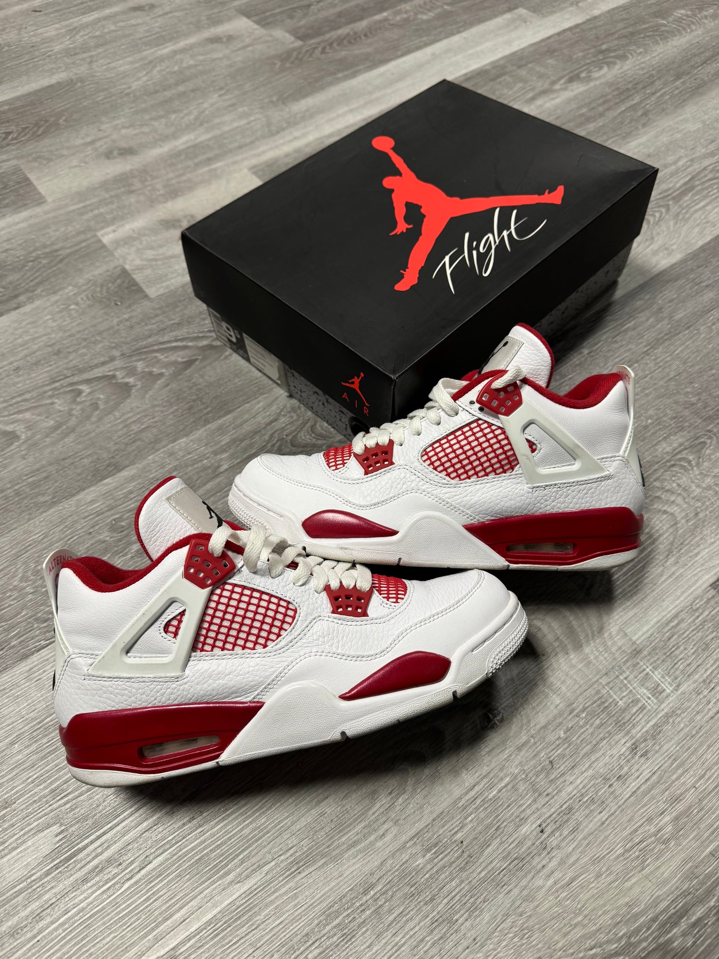 Jordan 4 Alternate 89 / Preowned
