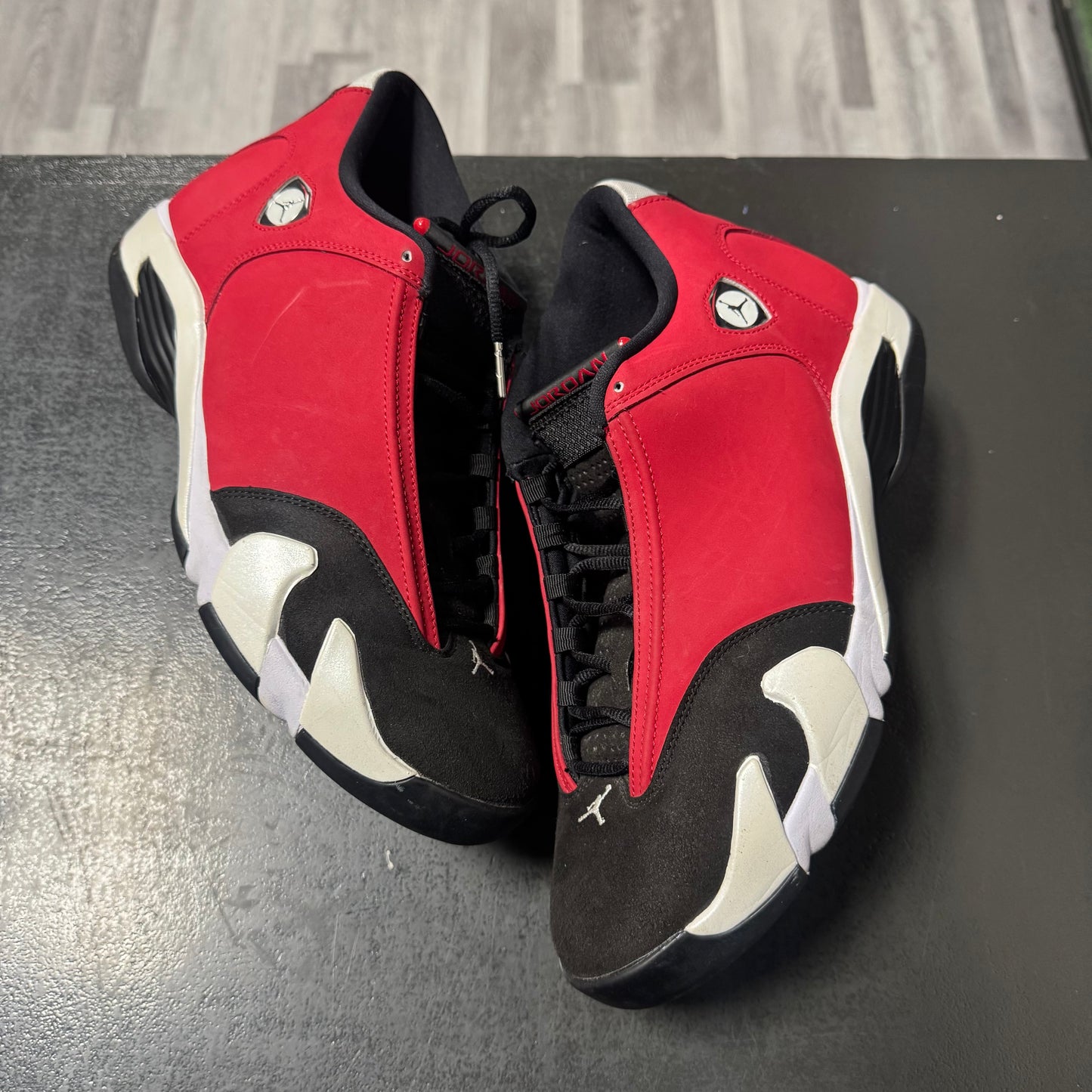 Jordan 14 Gym Red / Preowned