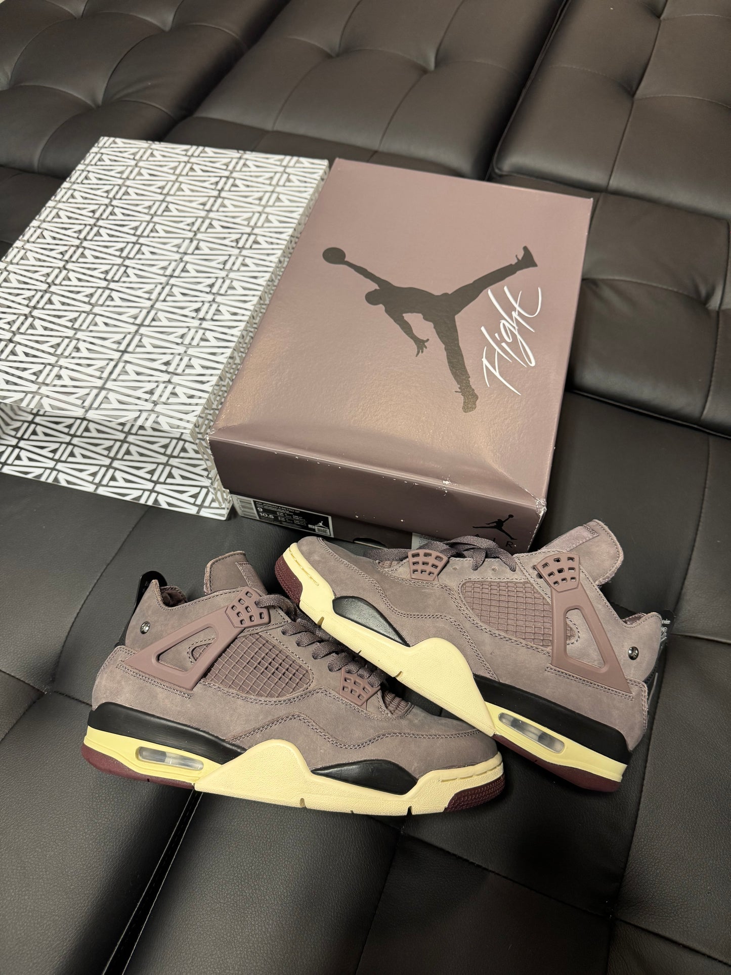 Jordan 4 A Ma Maniére / Preowned