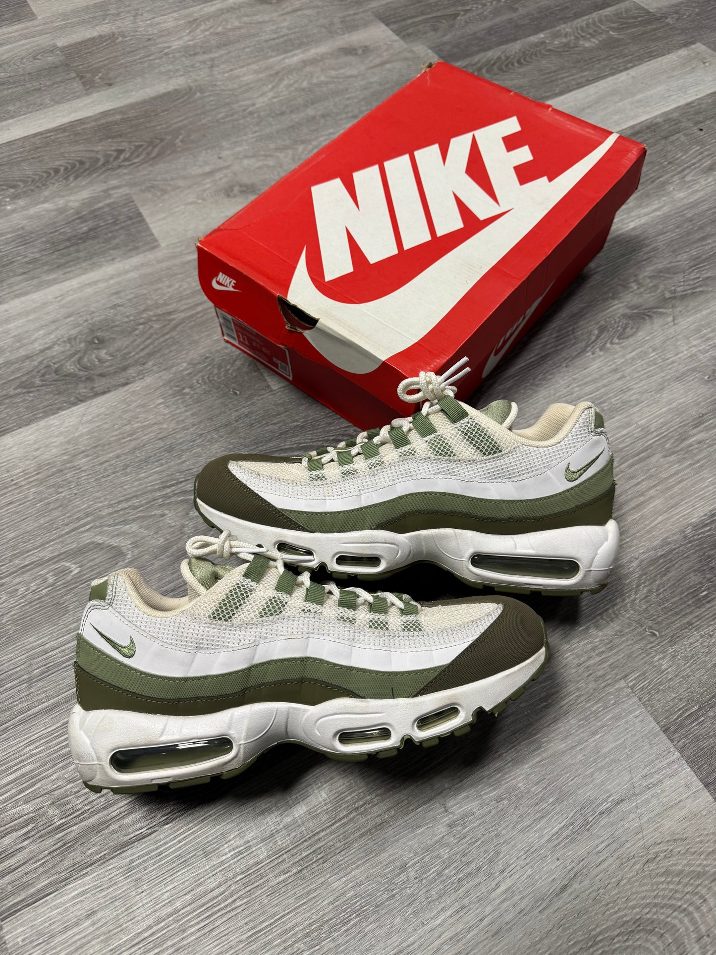 Air Max 95 Medium Olive / Preowned