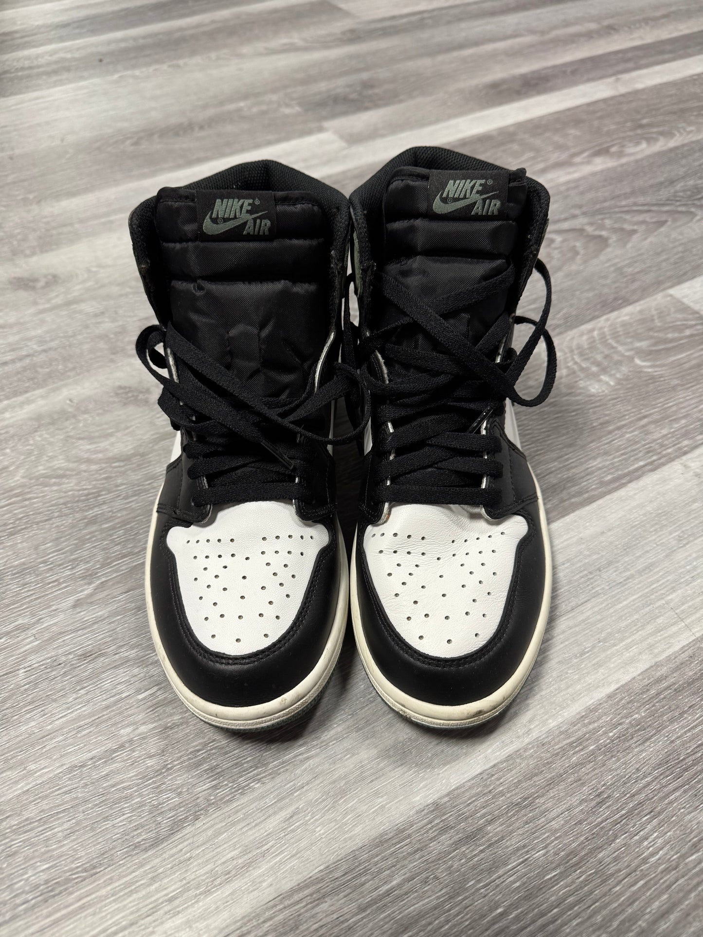 Jordan 1 Clay Green / Preowned