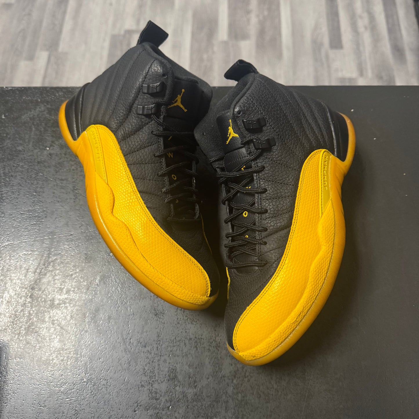 Jordan 12 University Gold / Preowned