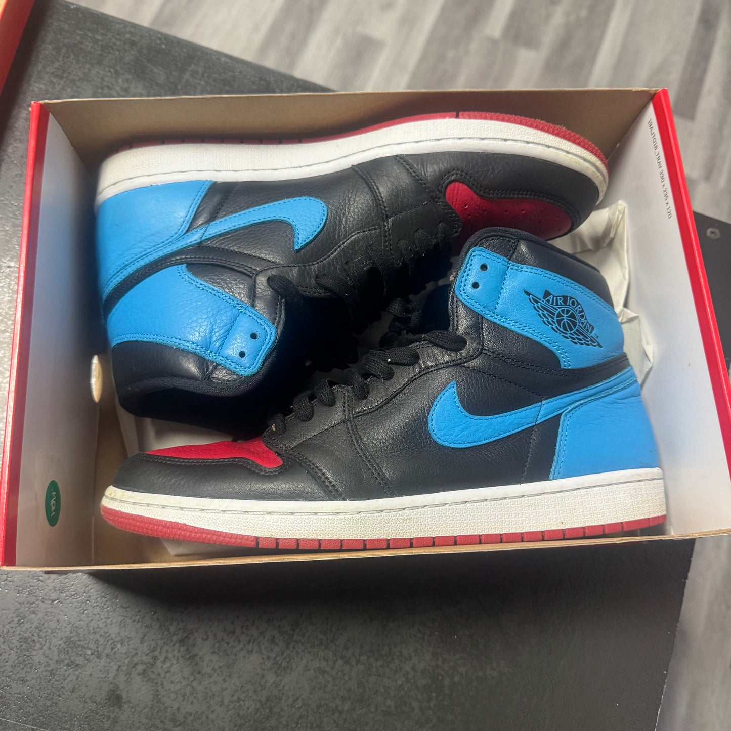 Jordan 1 UNC to Chicago / Preowned