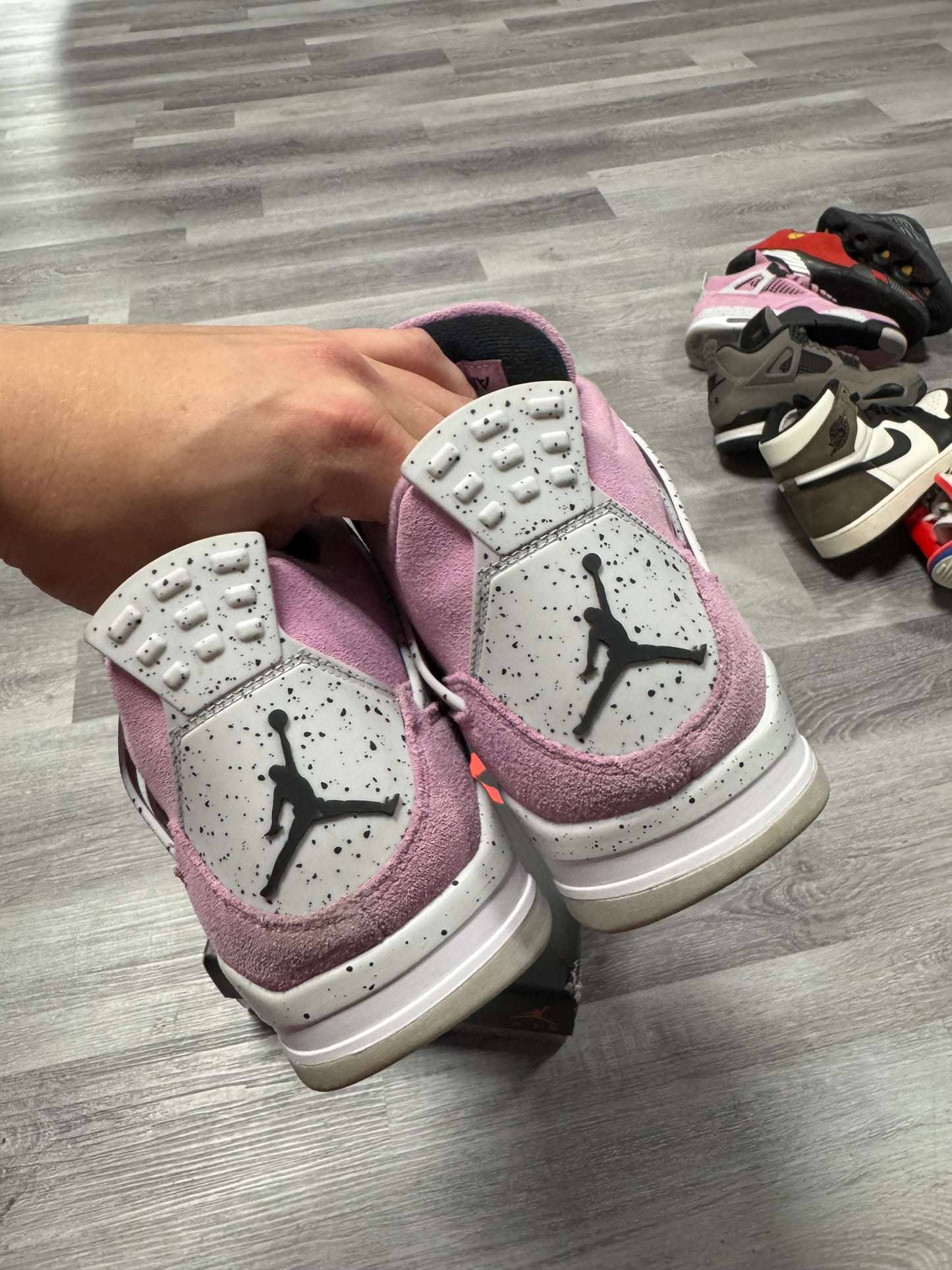Jordan 4 Orchid / Preowned